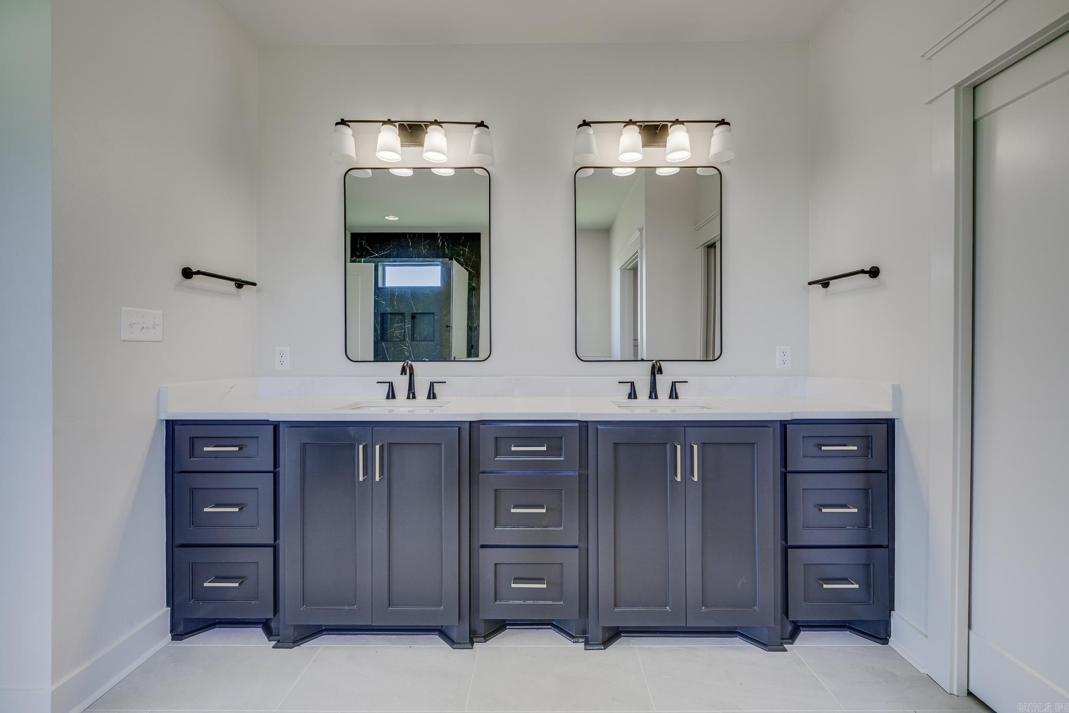 REYNOLDS RIDGE - Residential