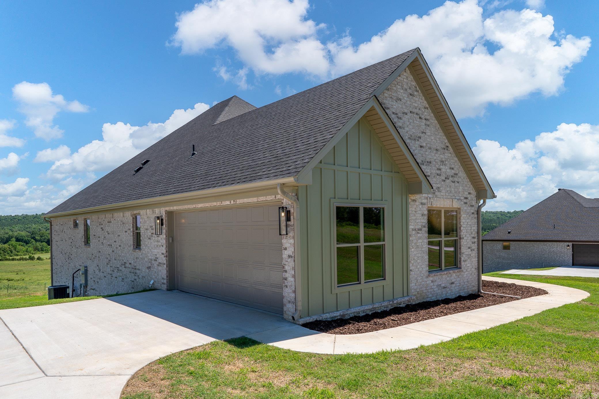 REYNOLDS RIDGE - Residential