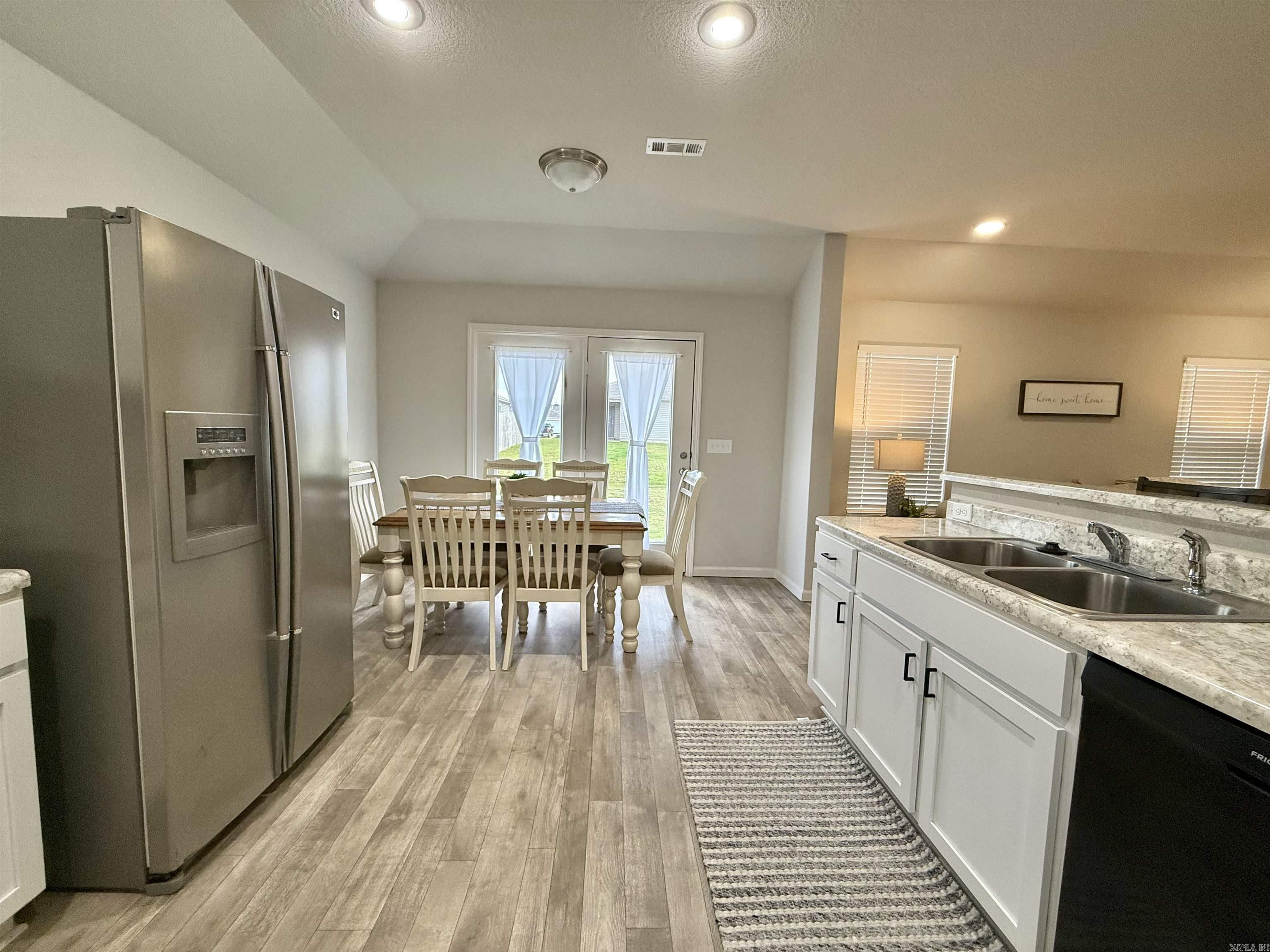 PARKWAY MEADOWS - Residential