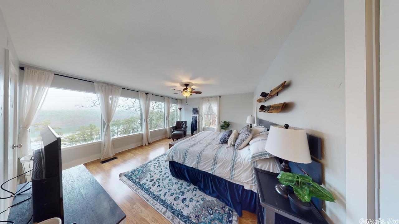 COWHIDE COVE HOME - Residential