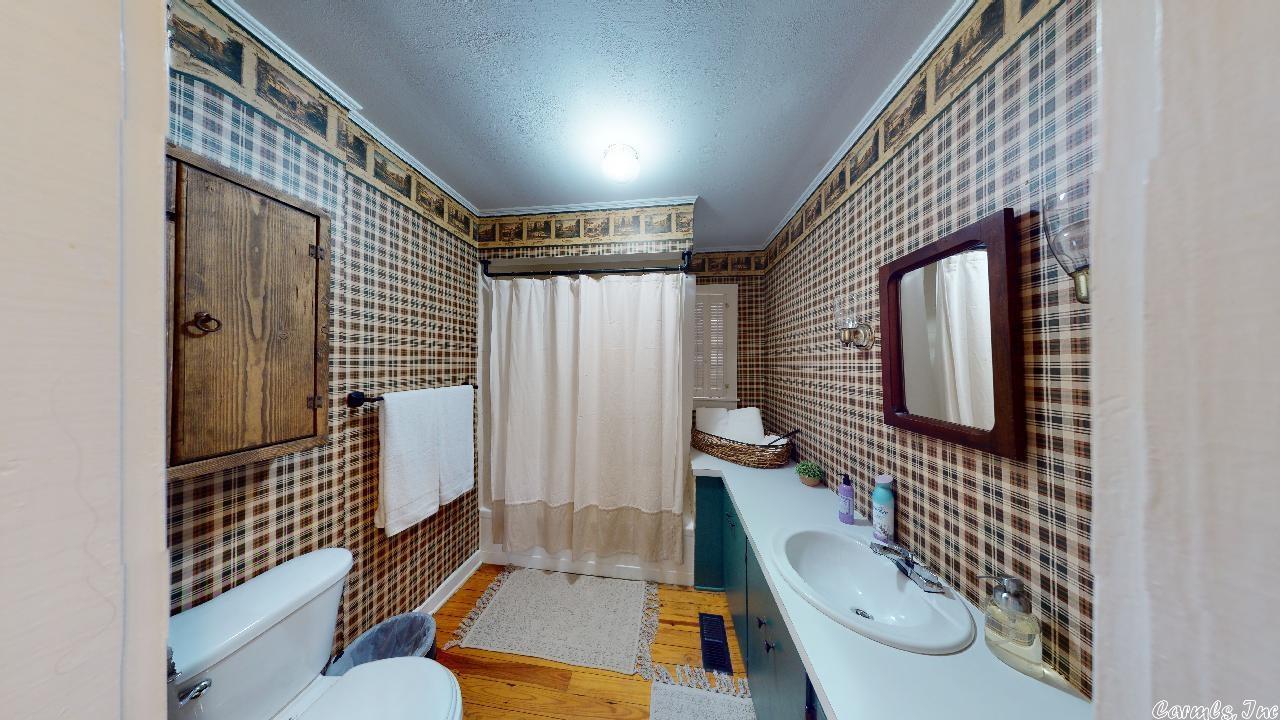 COWHIDE COVE HOME - Residential