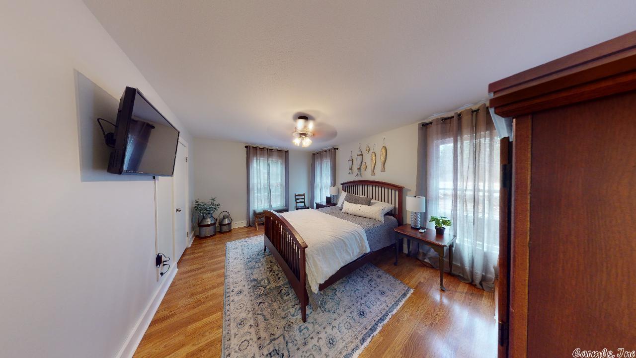 COWHIDE COVE HOME - Residential