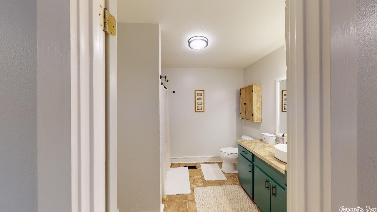 COWHIDE COVE HOME - Residential