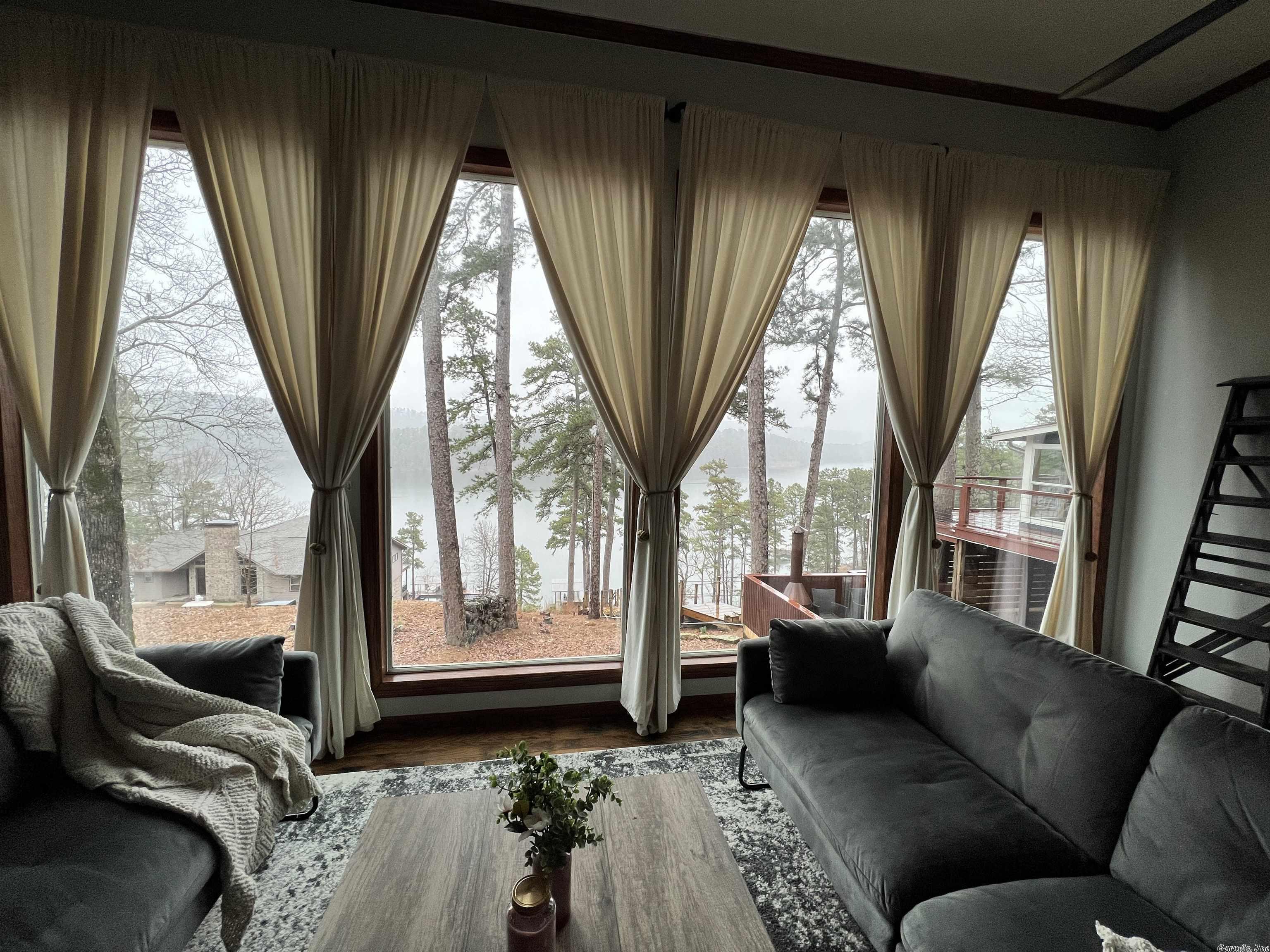 COWHIDE COVE HOME - Residential