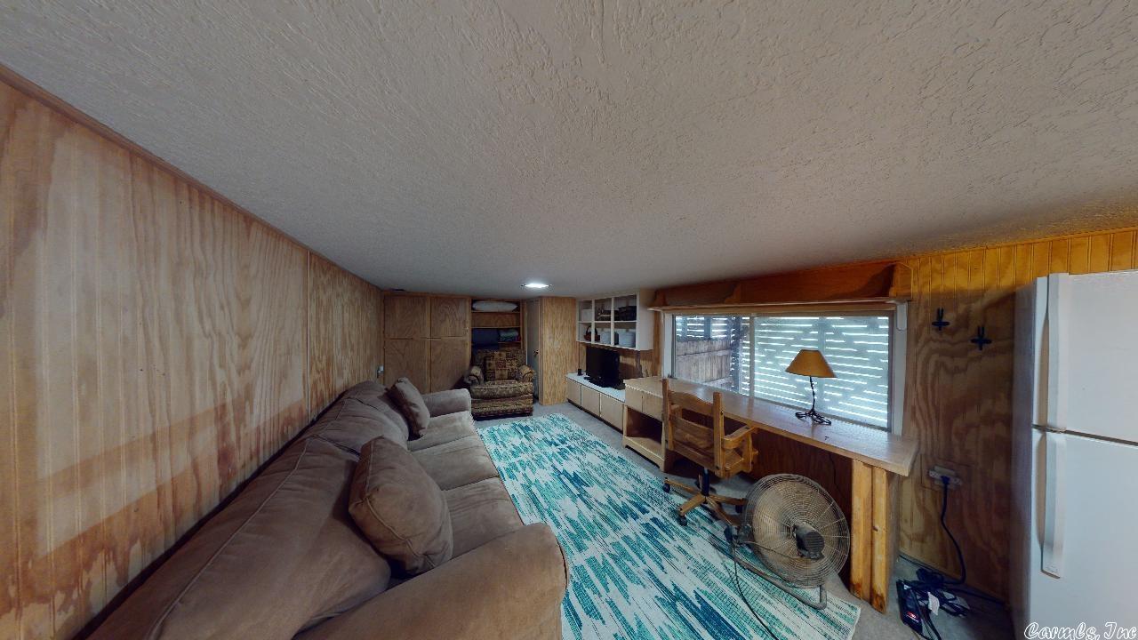 COWHIDE COVE HOME - Residential