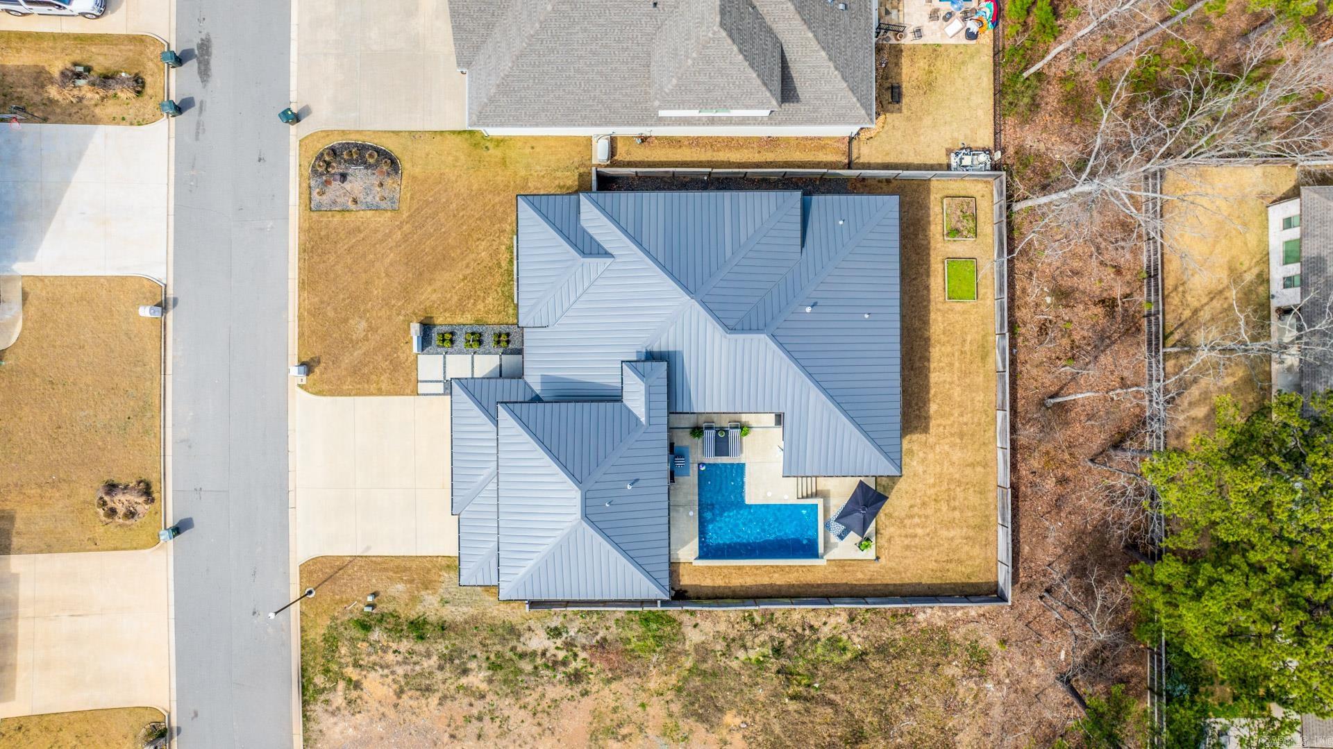 CHENAL VALLEY "ENSBURY PLACE" - Residential