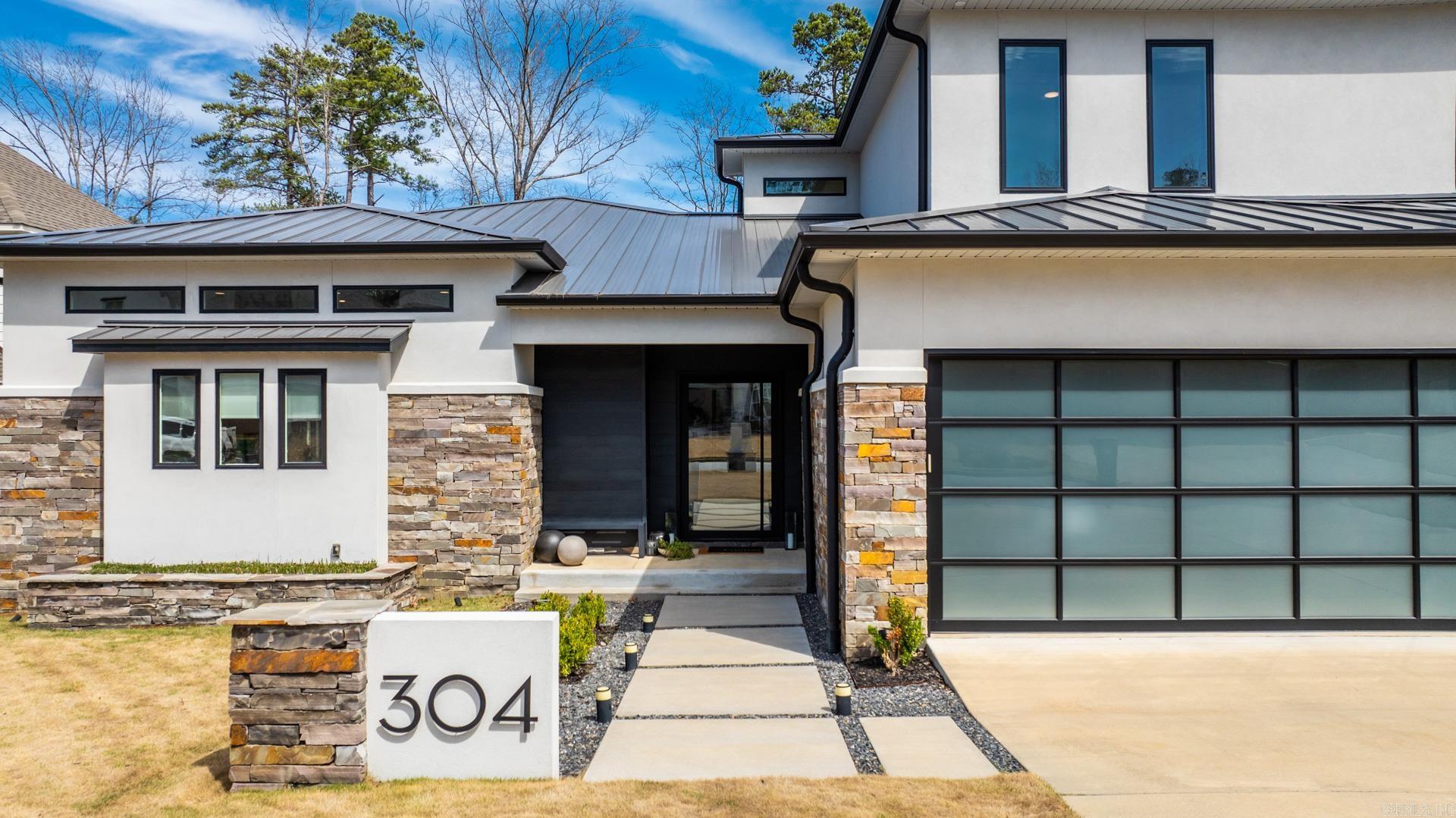 CHENAL VALLEY "ENSBURY PLACE" - Residential