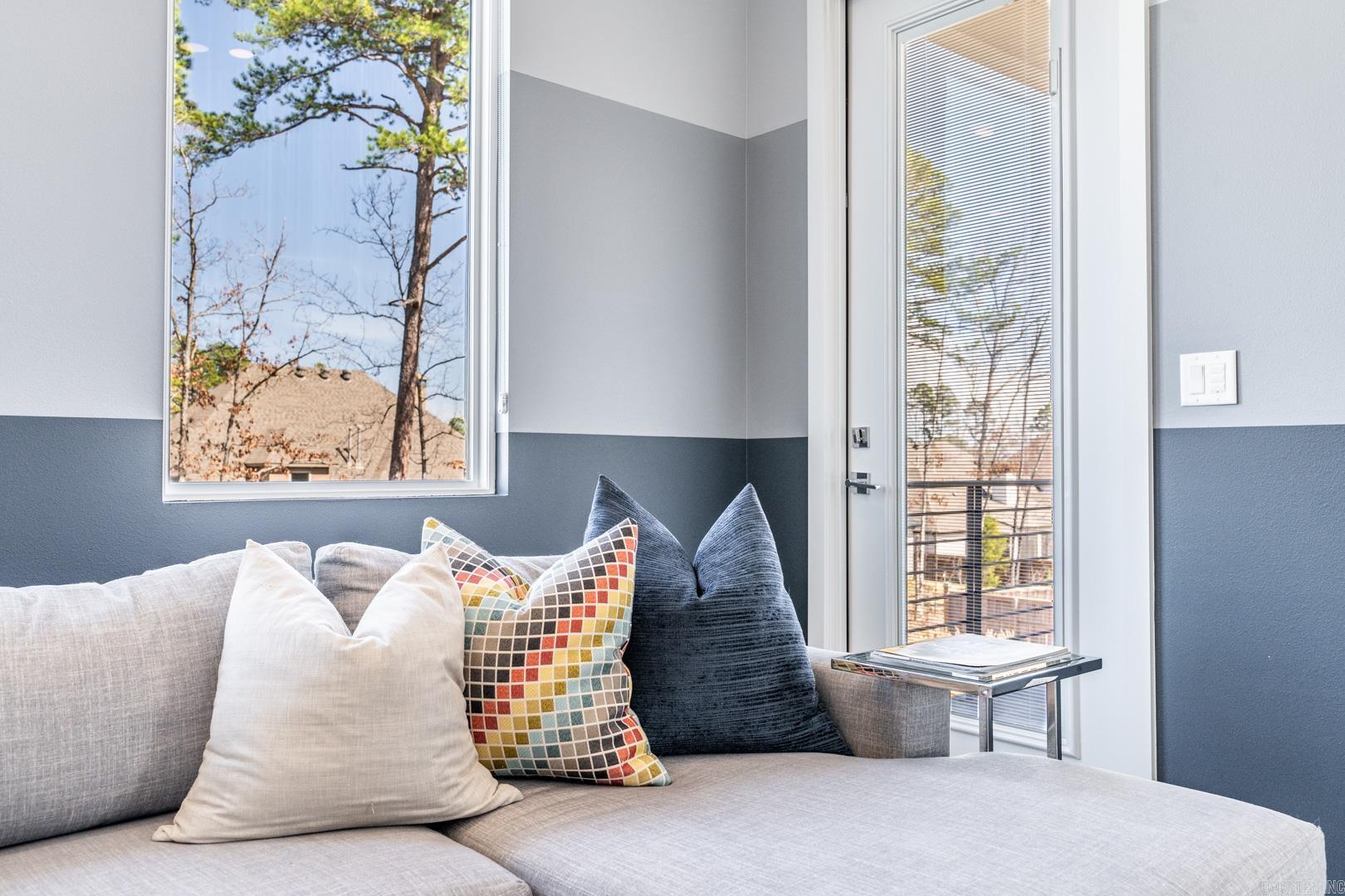 CHENAL VALLEY "ENSBURY PLACE" - Residential