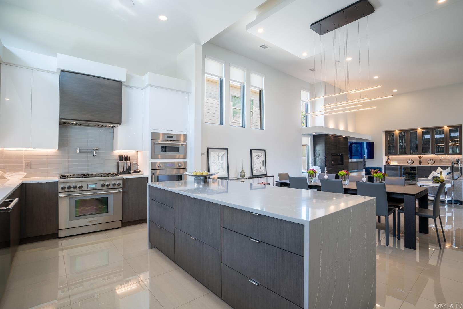 CHENAL VALLEY "ENSBURY PLACE" - Residential