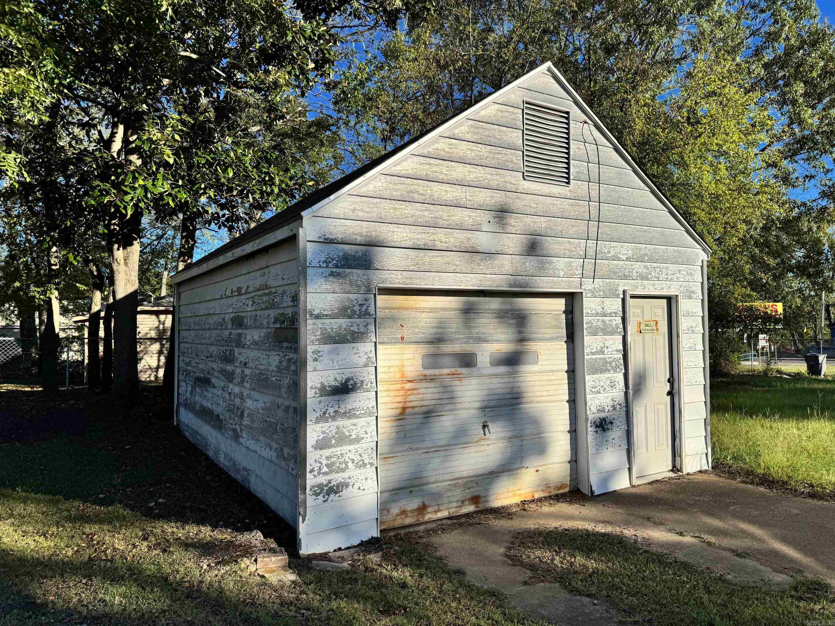 GRIFFITH, J.R. - Land