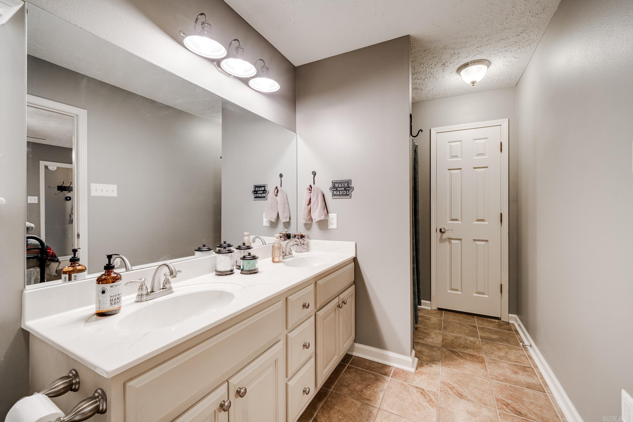 JUSTIN PLACE - Residential