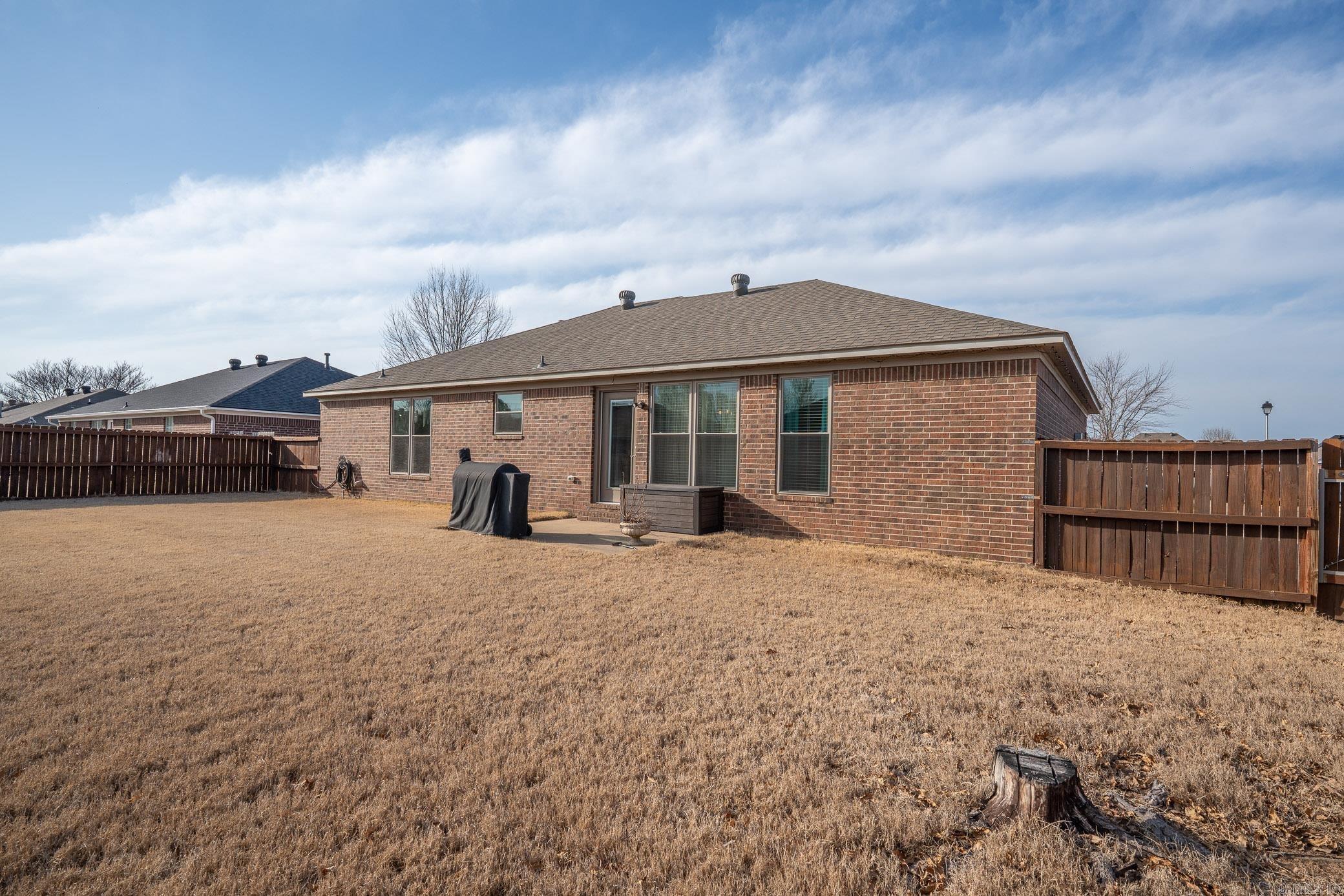 JUSTIN PLACE - Residential