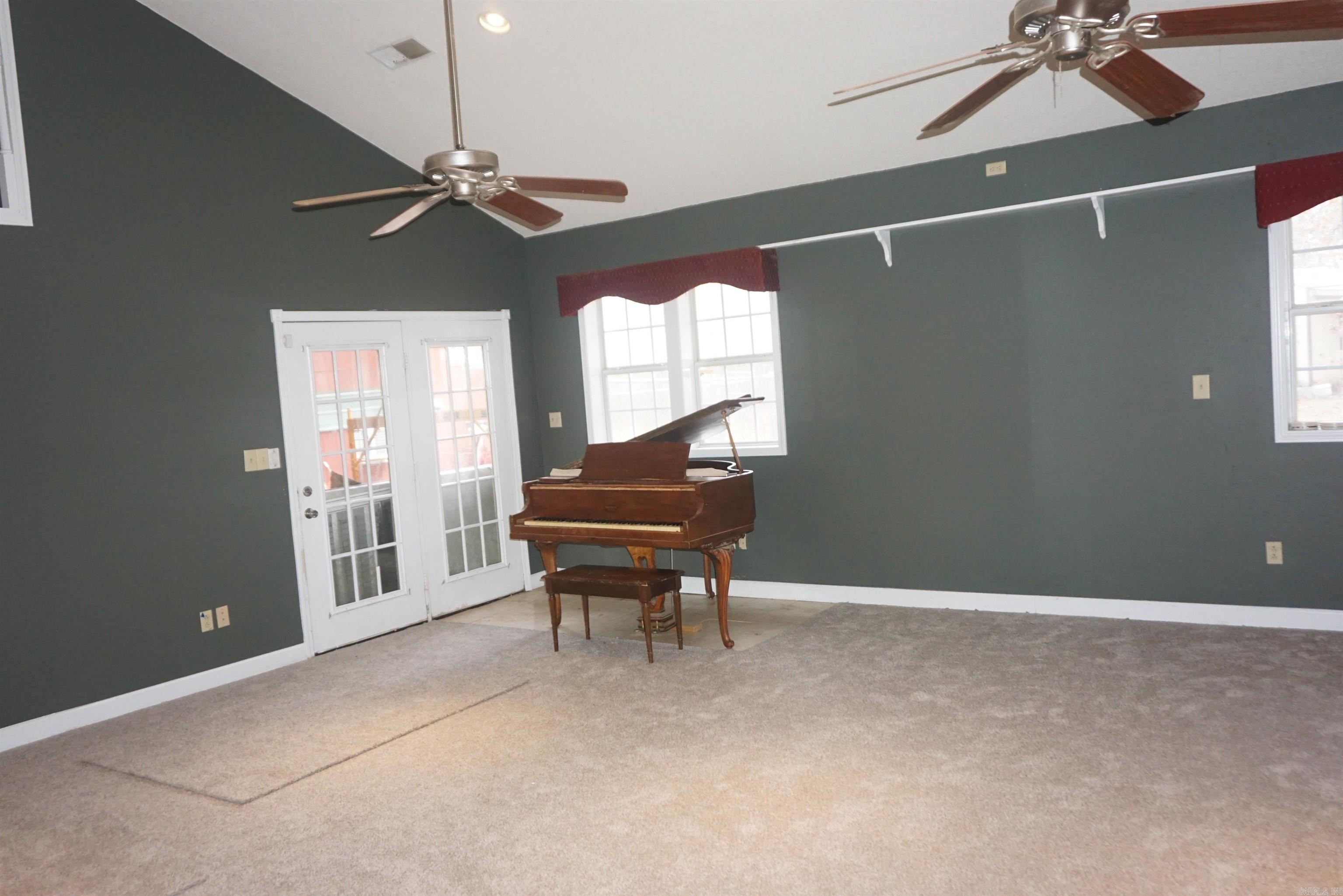 CALDWELL FARMS - Residential