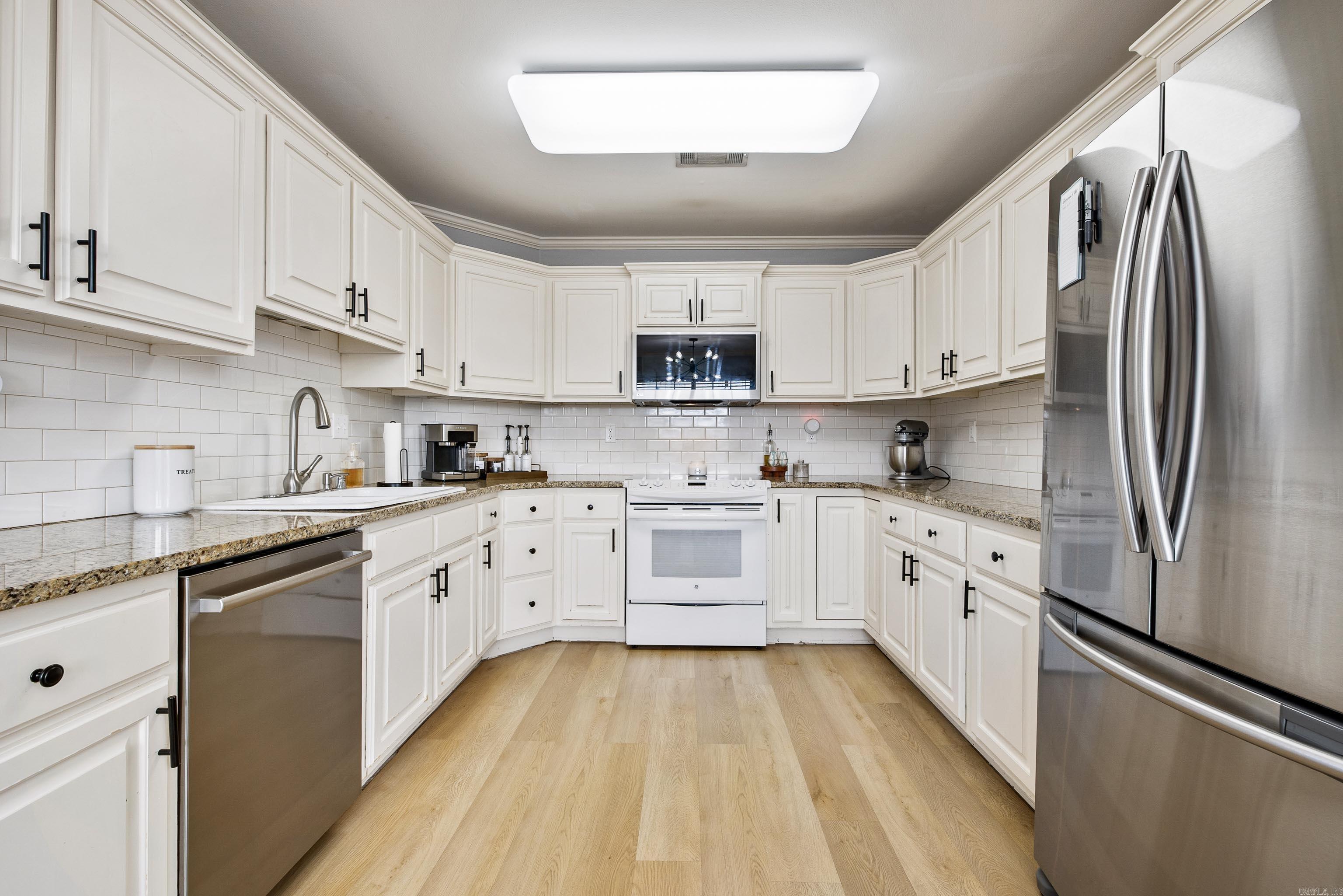 WEDGEWOOD CREEK - Residential