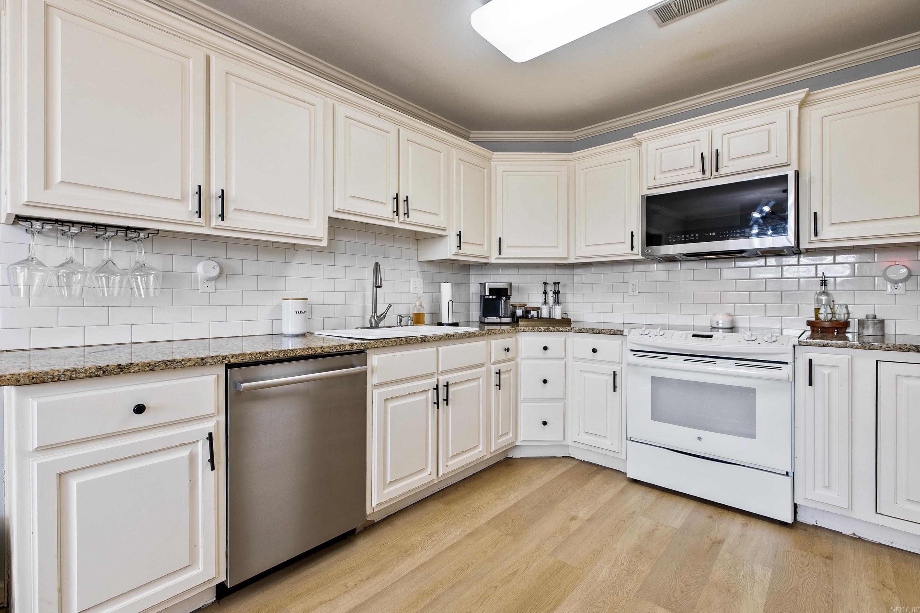 WEDGEWOOD CREEK - Residential