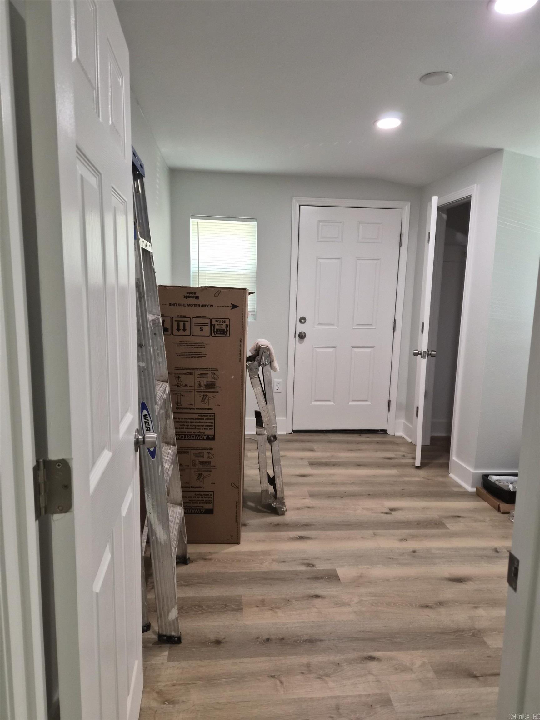 OT Cabot City - Commercial Sale