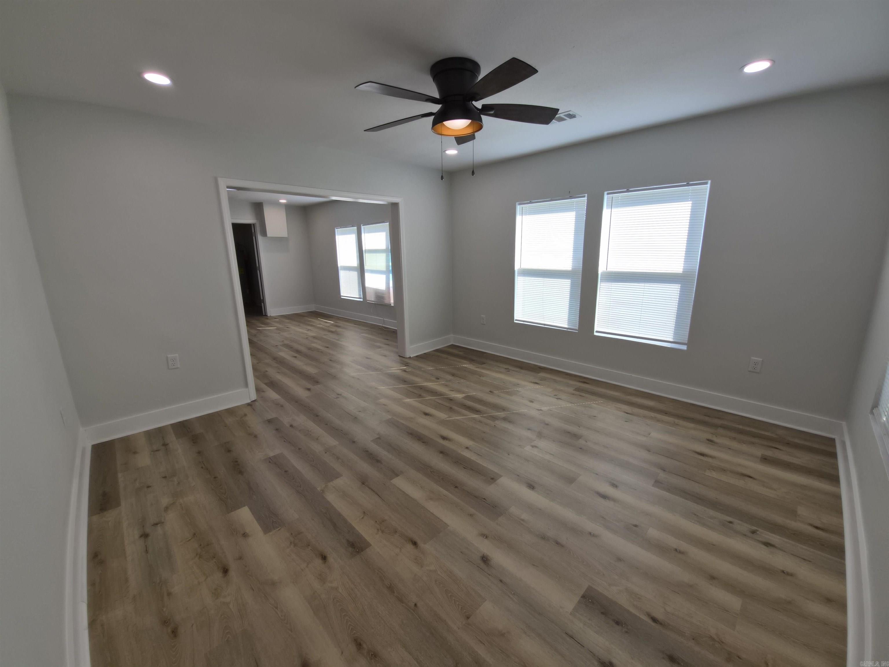 OT Cabot City - Commercial Sale