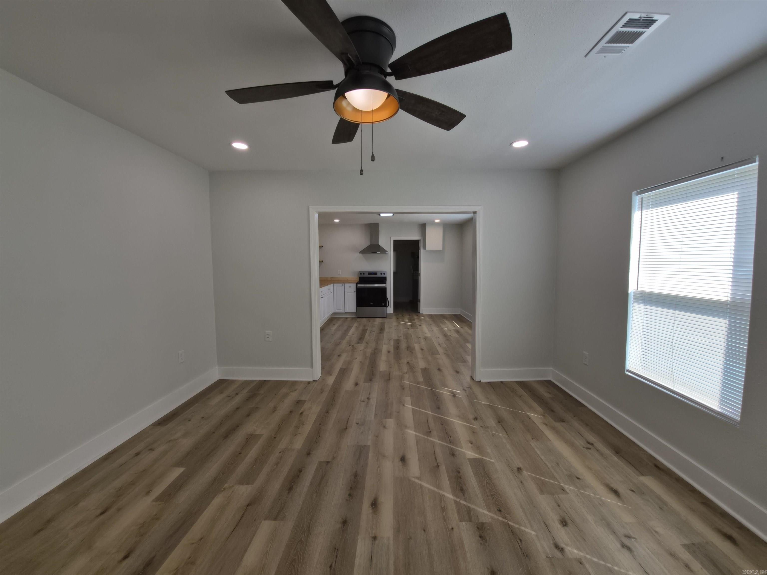 OT Cabot City - Commercial Sale