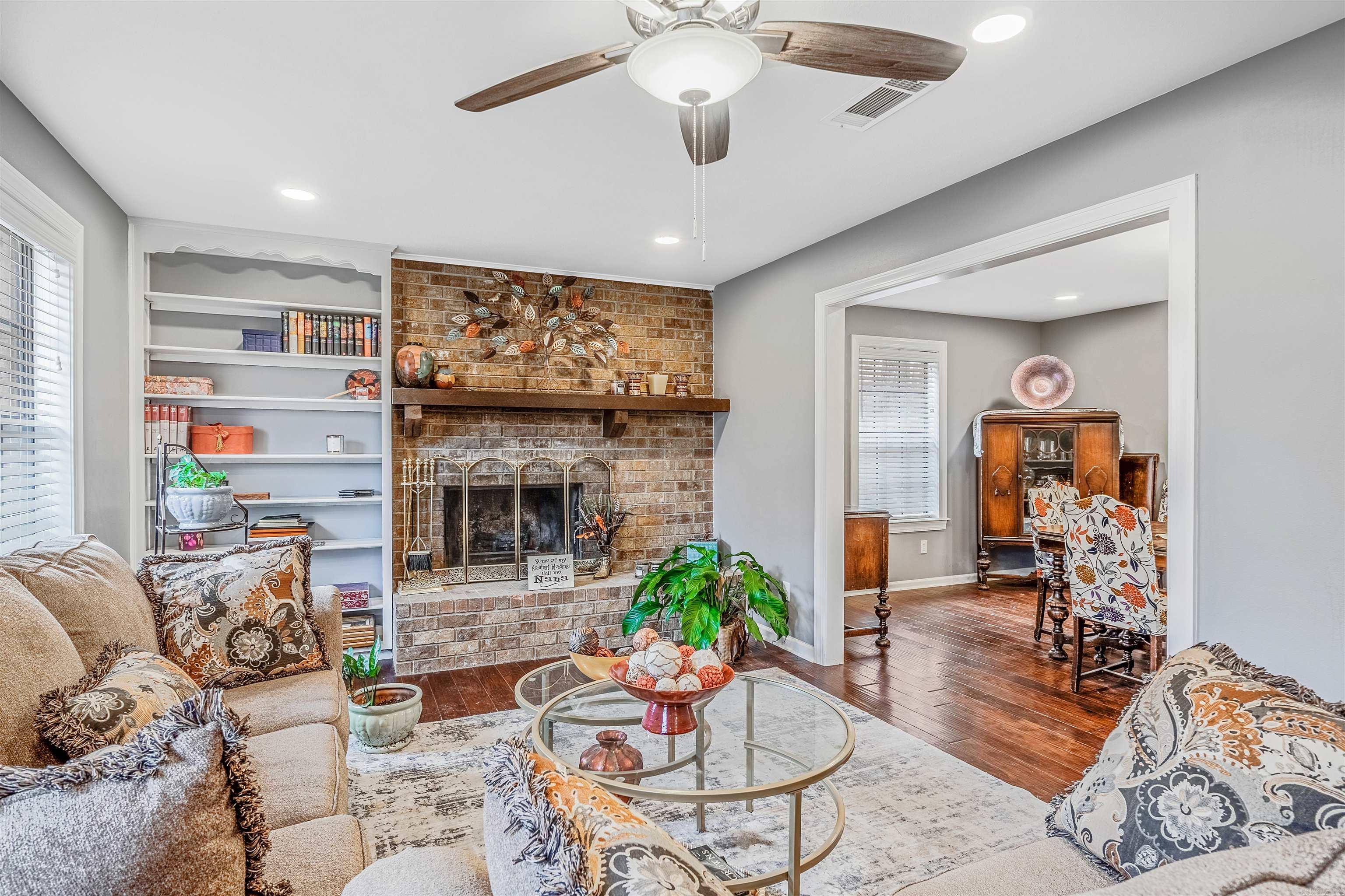 PLEASANT VIEW ESTATES - Residential