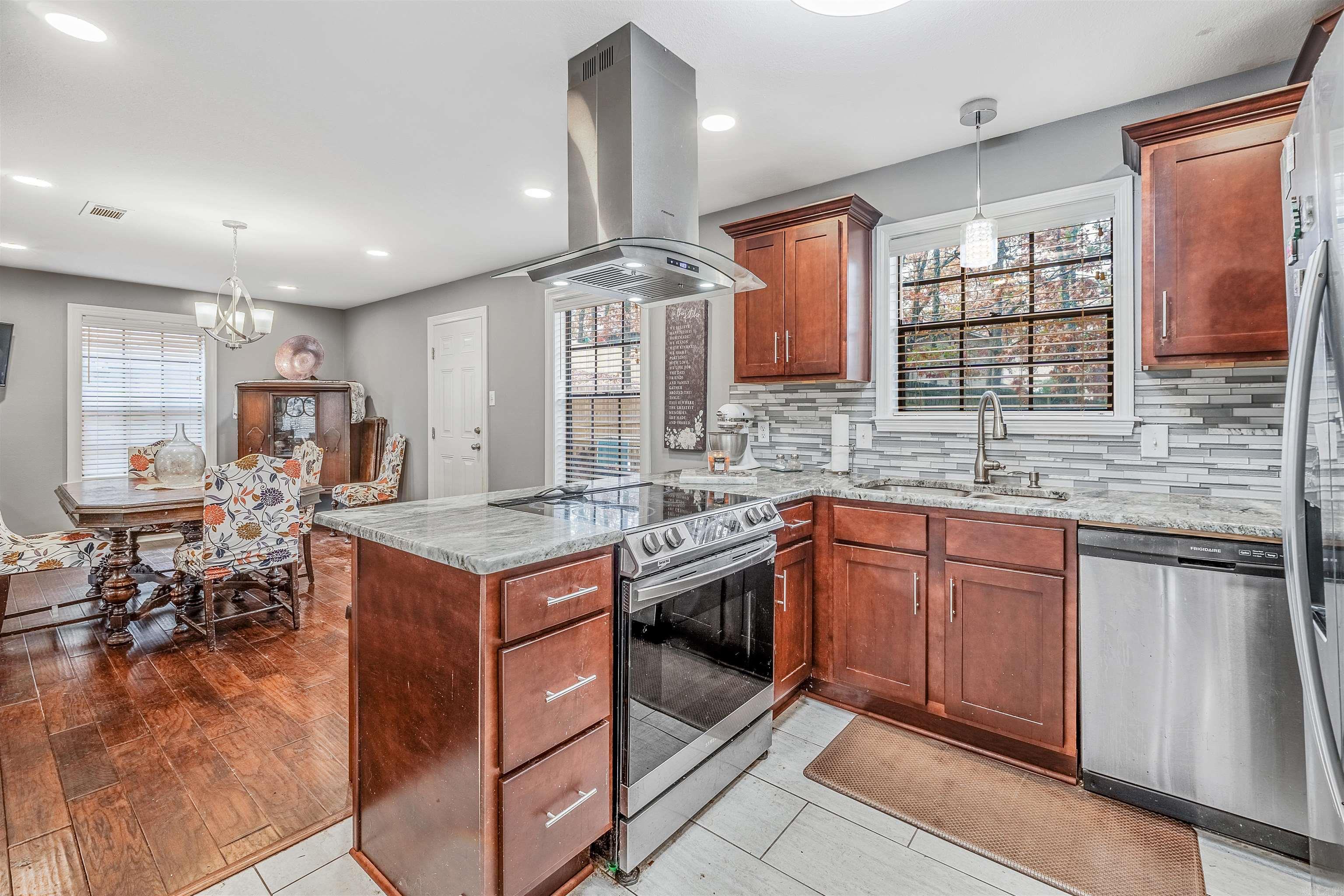 PLEASANT VIEW ESTATES - Residential