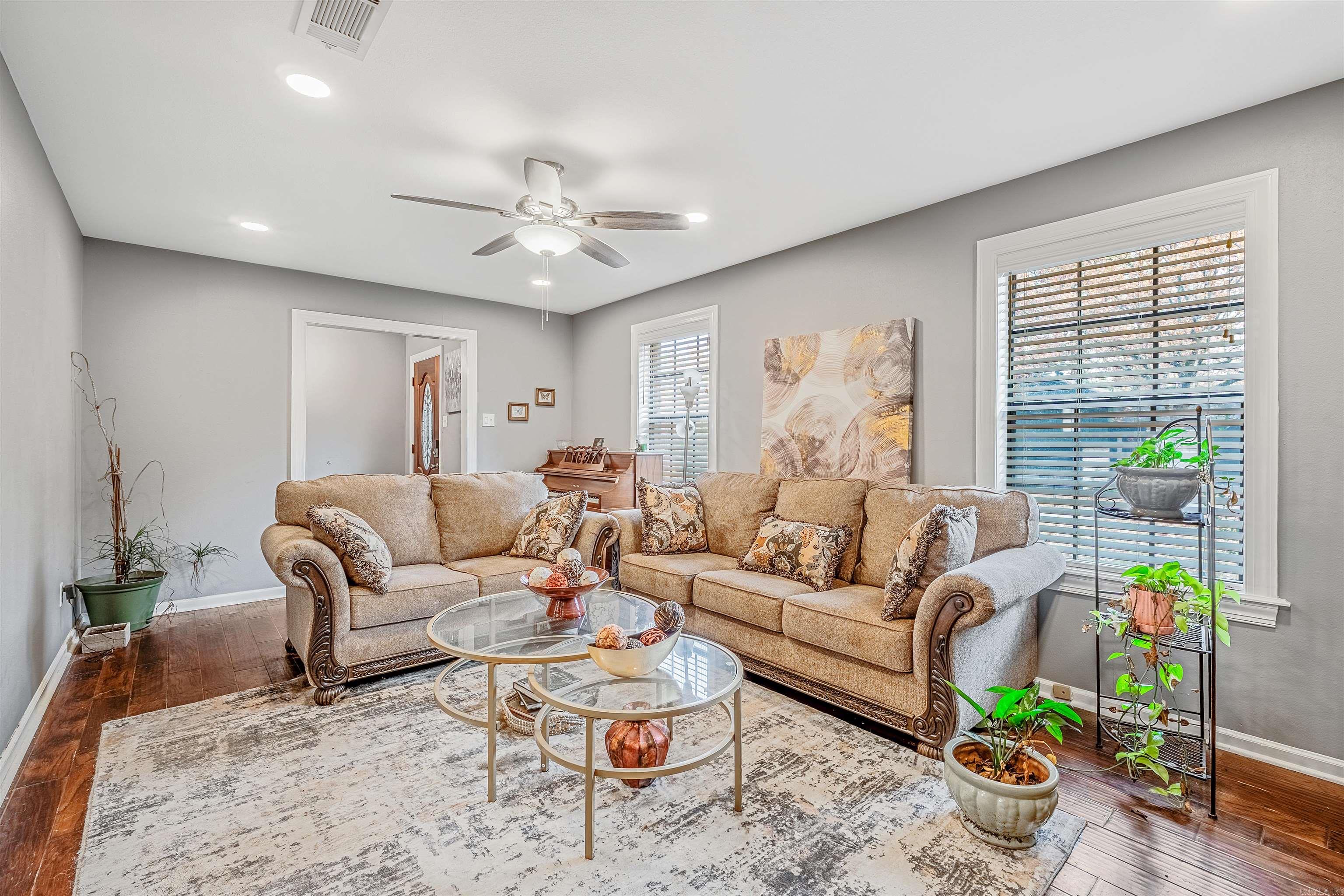 PLEASANT VIEW ESTATES - Residential