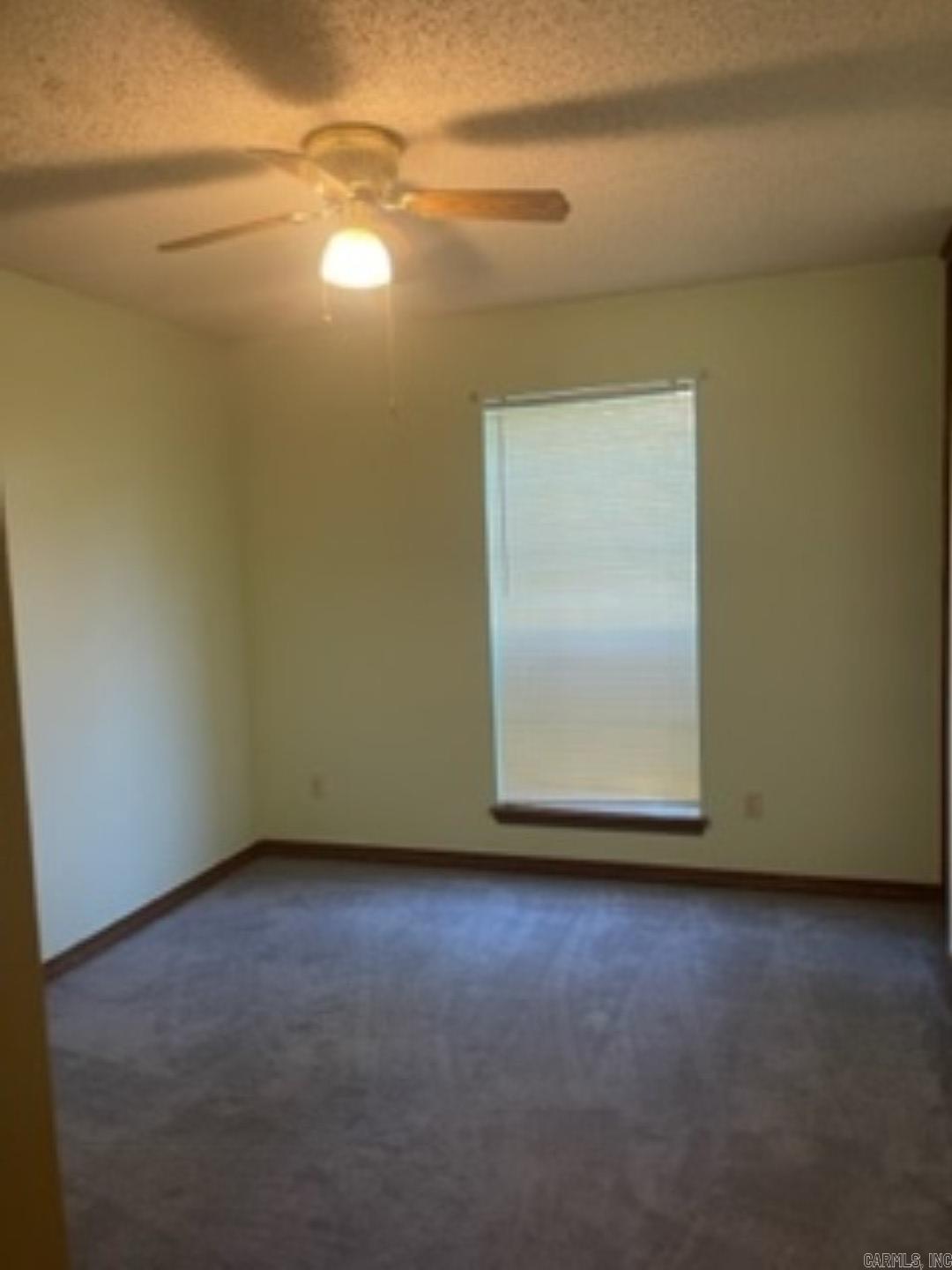 Knollwood Estates - Residential Lease