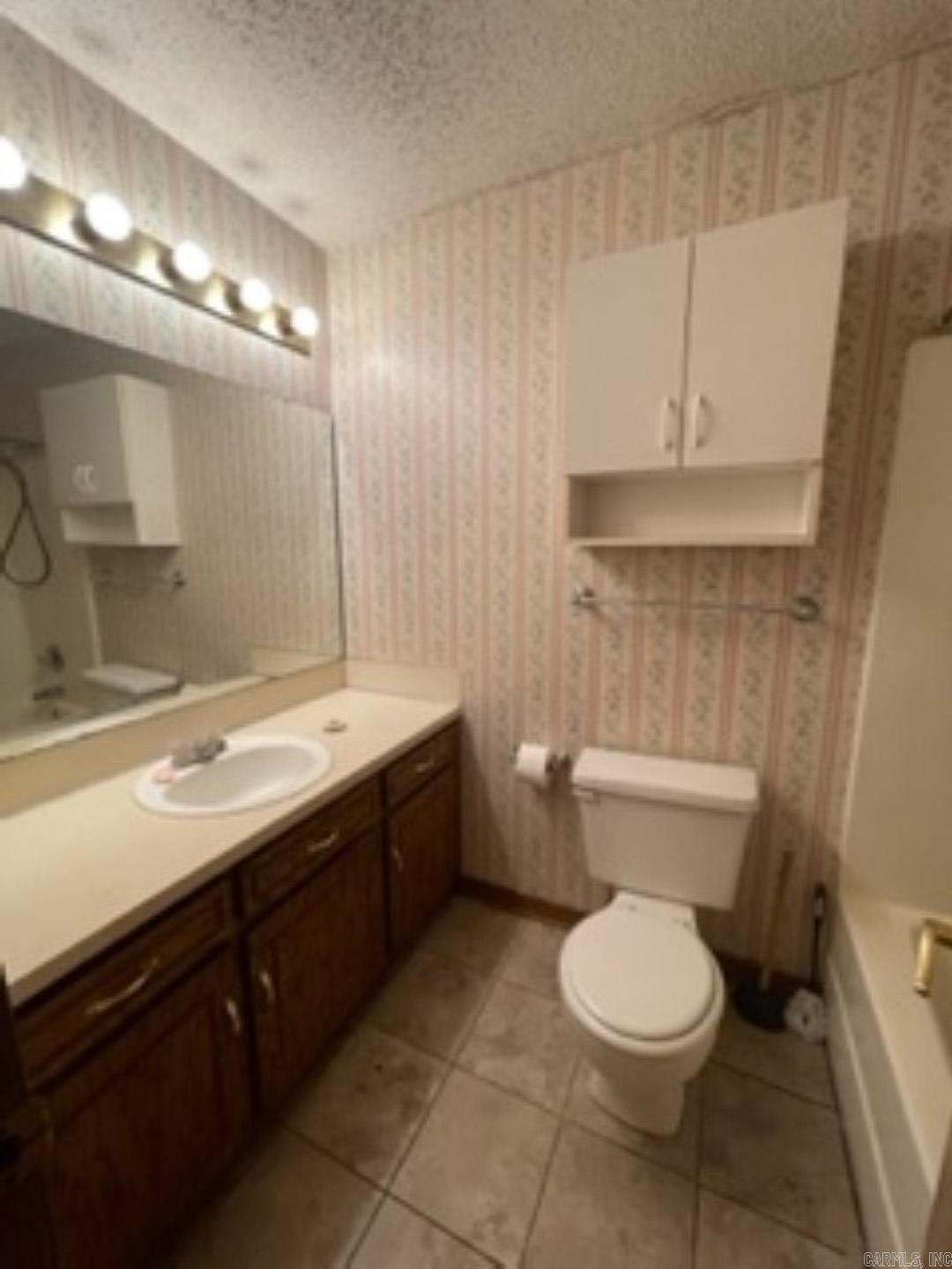 Knollwood Estates - Residential Lease