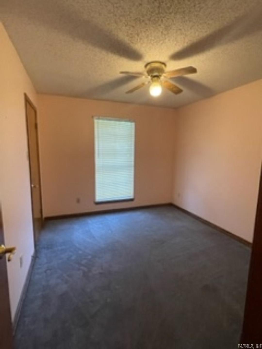 Knollwood Estates - Residential Lease