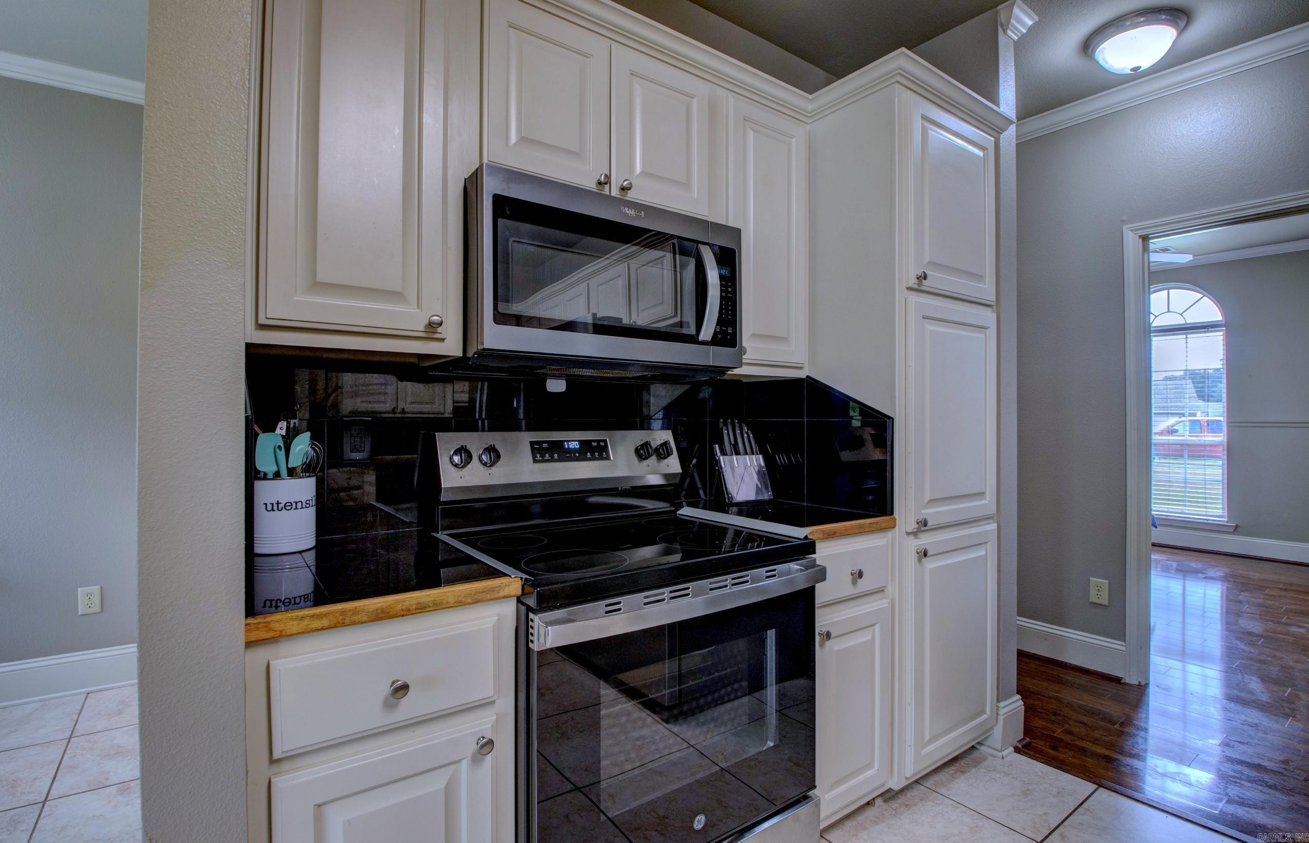 WOODRIDGE ESTATES - Residential