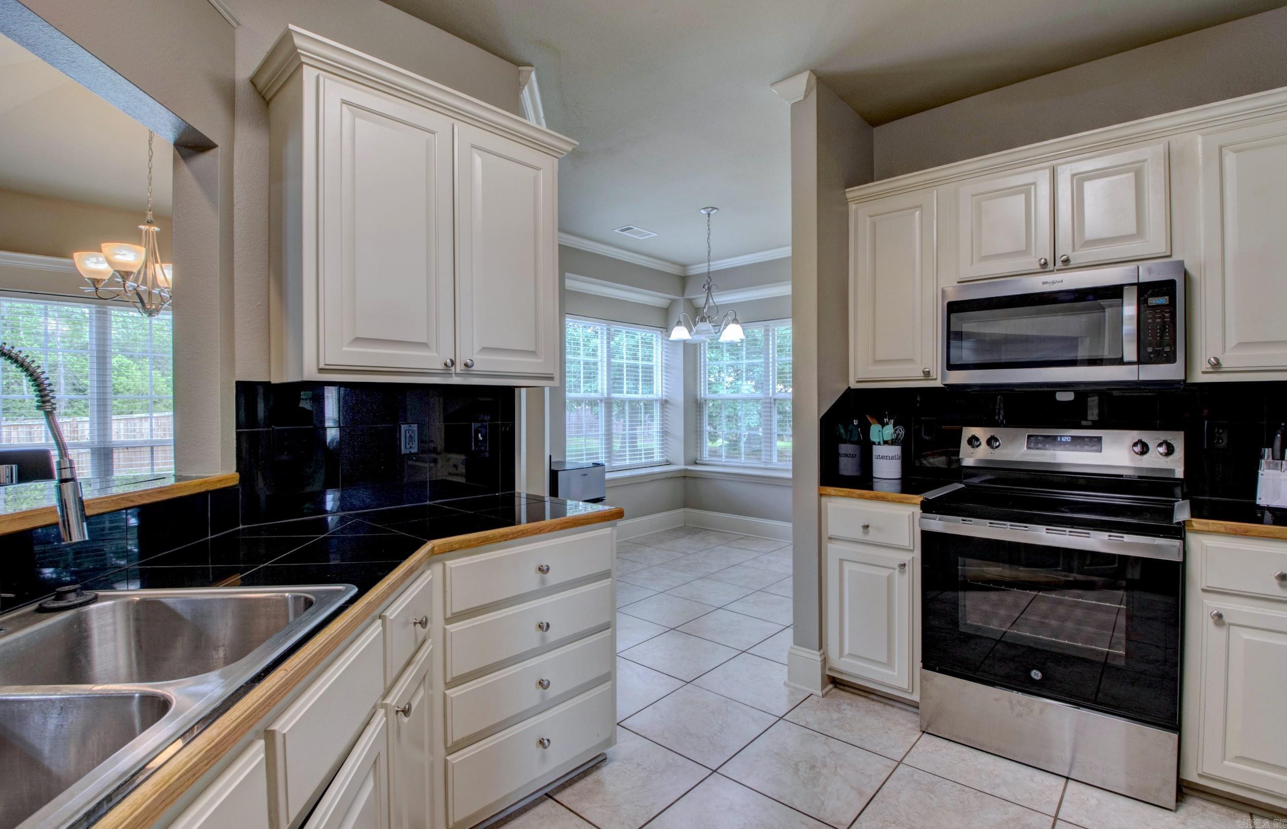 WOODRIDGE ESTATES - Residential