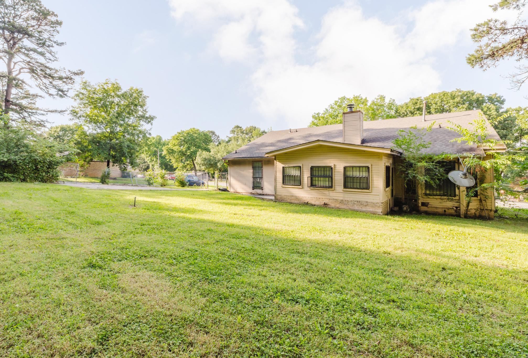 TWIN LAKES - Residential