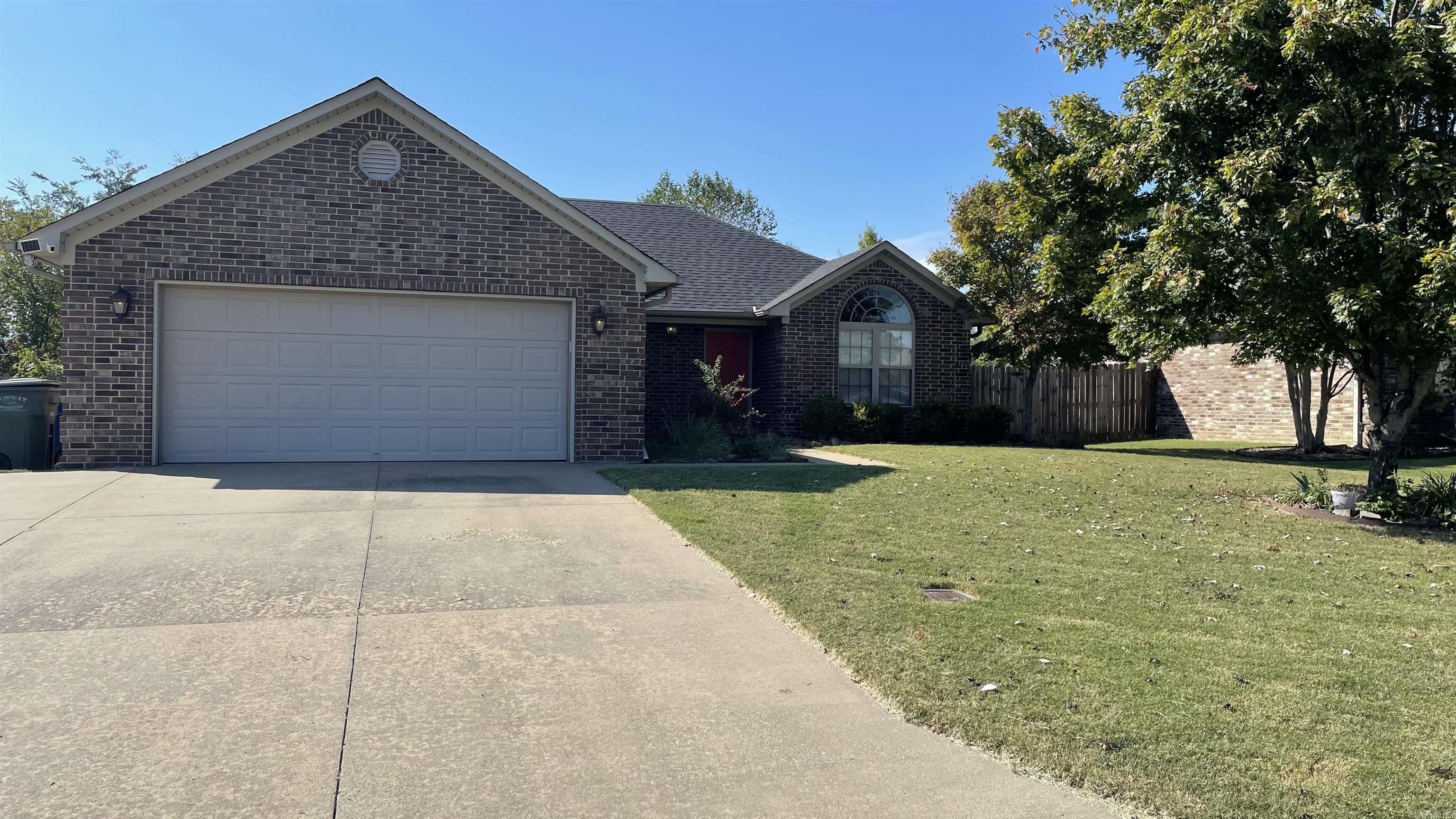 Great starter home. Kitchen has custom cabinets and stainless steel appliances. Also, beautiful granite counter tops and backsplash. The backyard has an adorable covered patio and rock wall flower bed. New roof 2025. Newer hot water tank. Garage has a built in work area. Walking distance to schools and shopping. Softball fields are super close too.