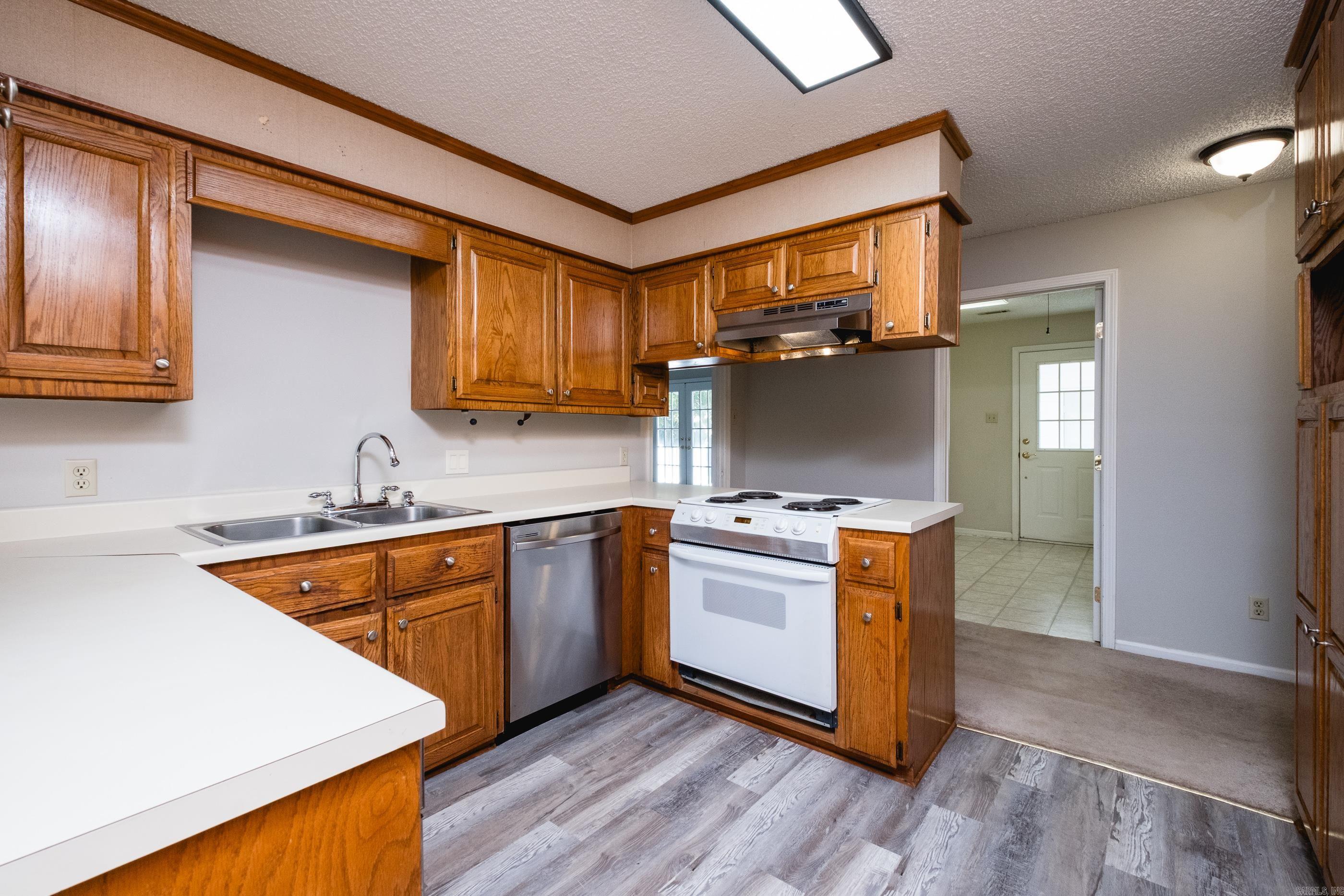 WINDSOR VALLEY ADDN - Residential