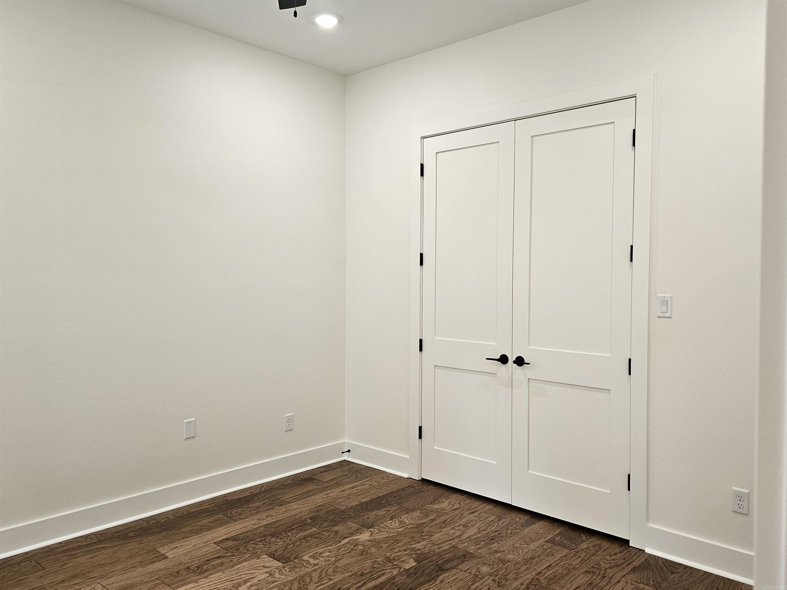 AVILLA MANOR - Residential