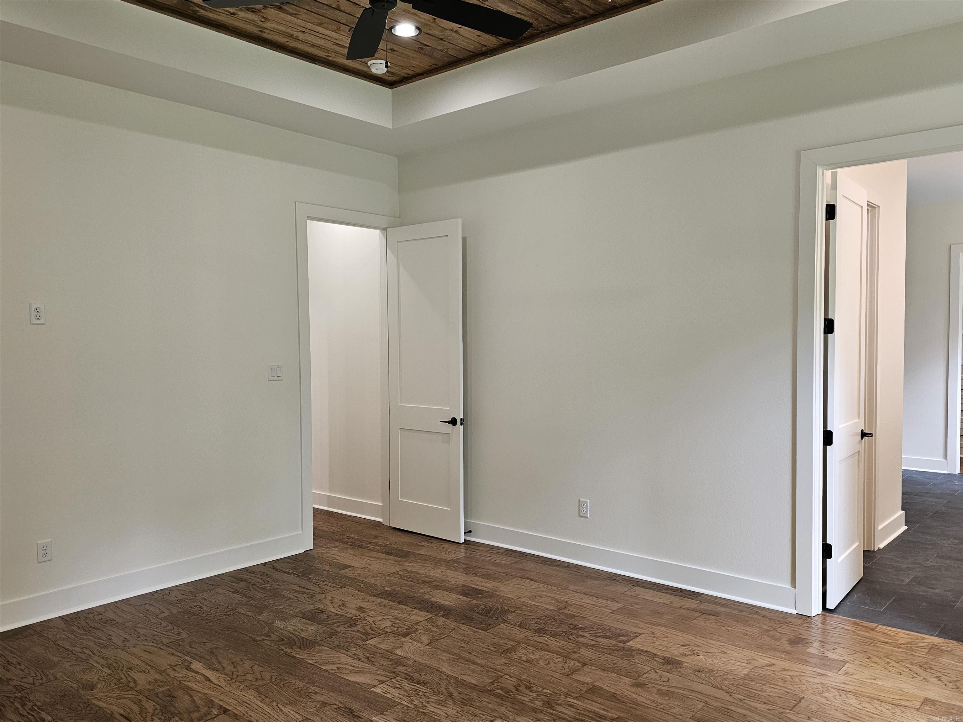 AVILLA MANOR - Residential