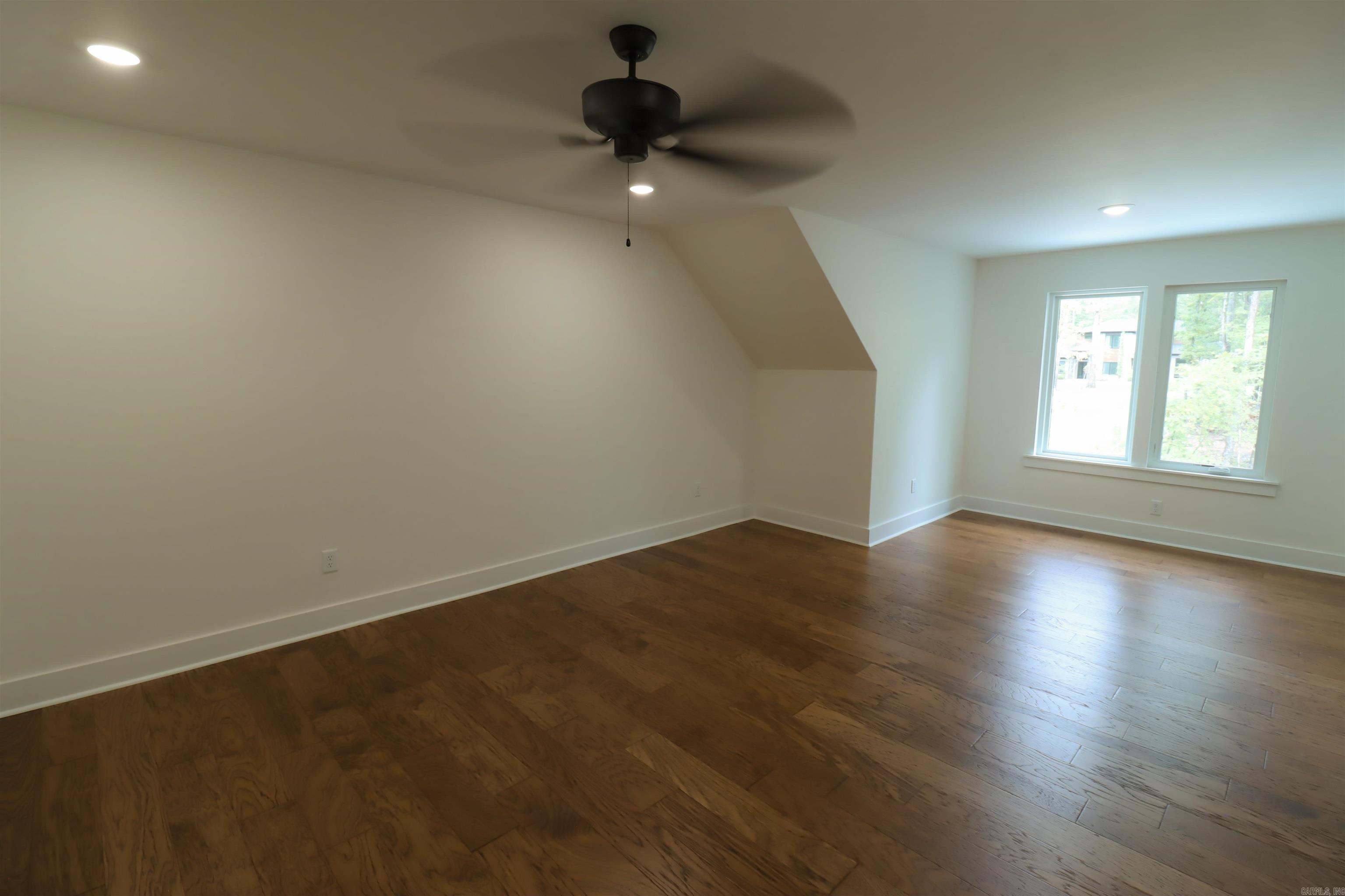 AVILLA MANOR - Residential