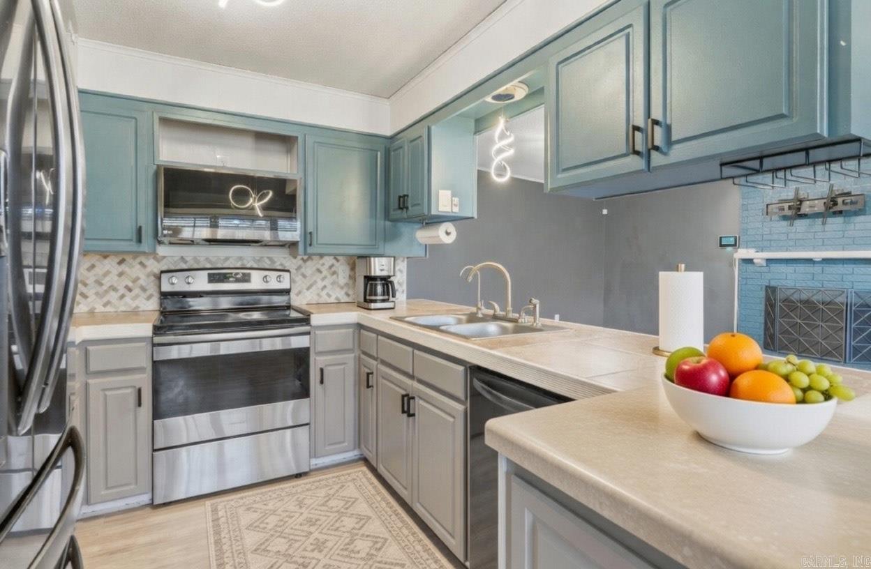 ROLLING ACRES - Residential