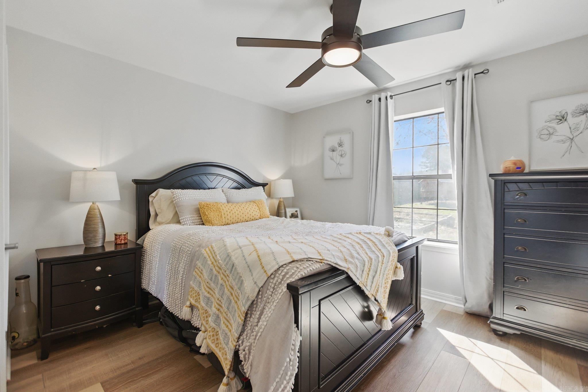 COUNTRY WOOD SUB UNIT - Residential