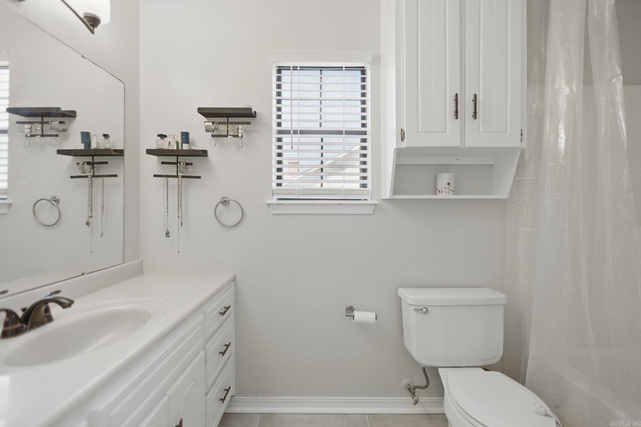 COUNTRY WOOD SUB UNIT - Residential