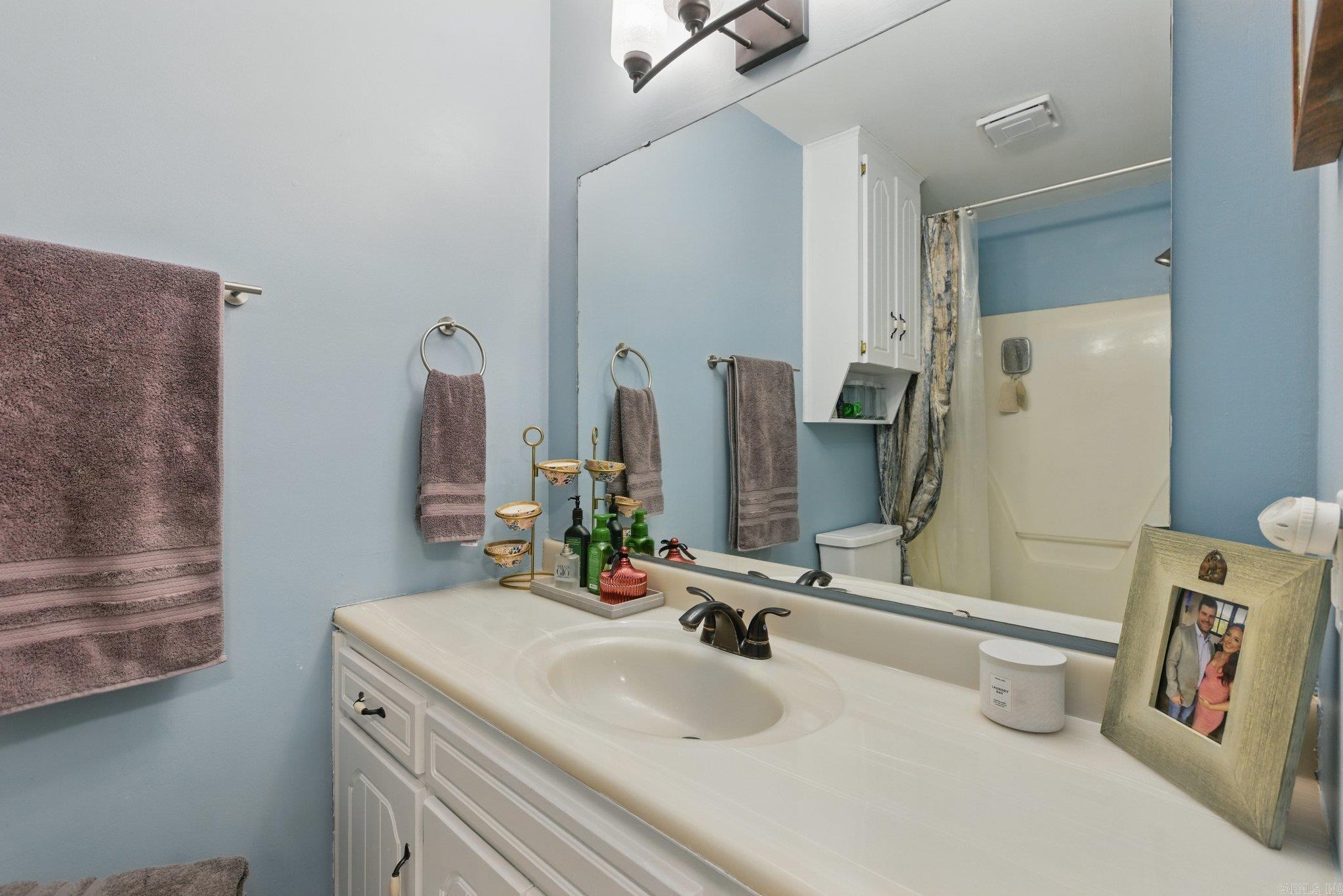 COUNTRY WOOD SUB UNIT - Residential