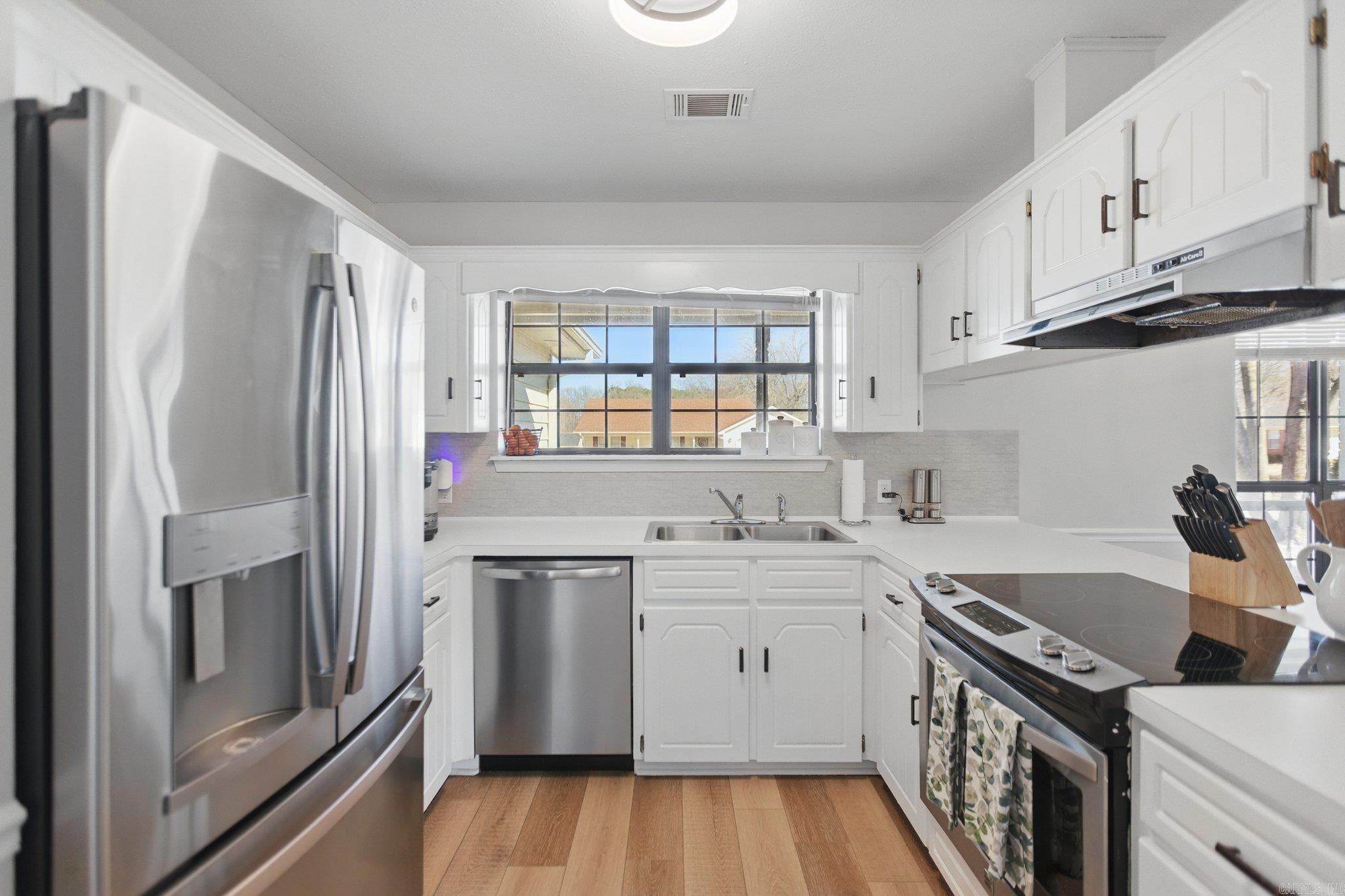 COUNTRY WOOD SUB UNIT - Residential