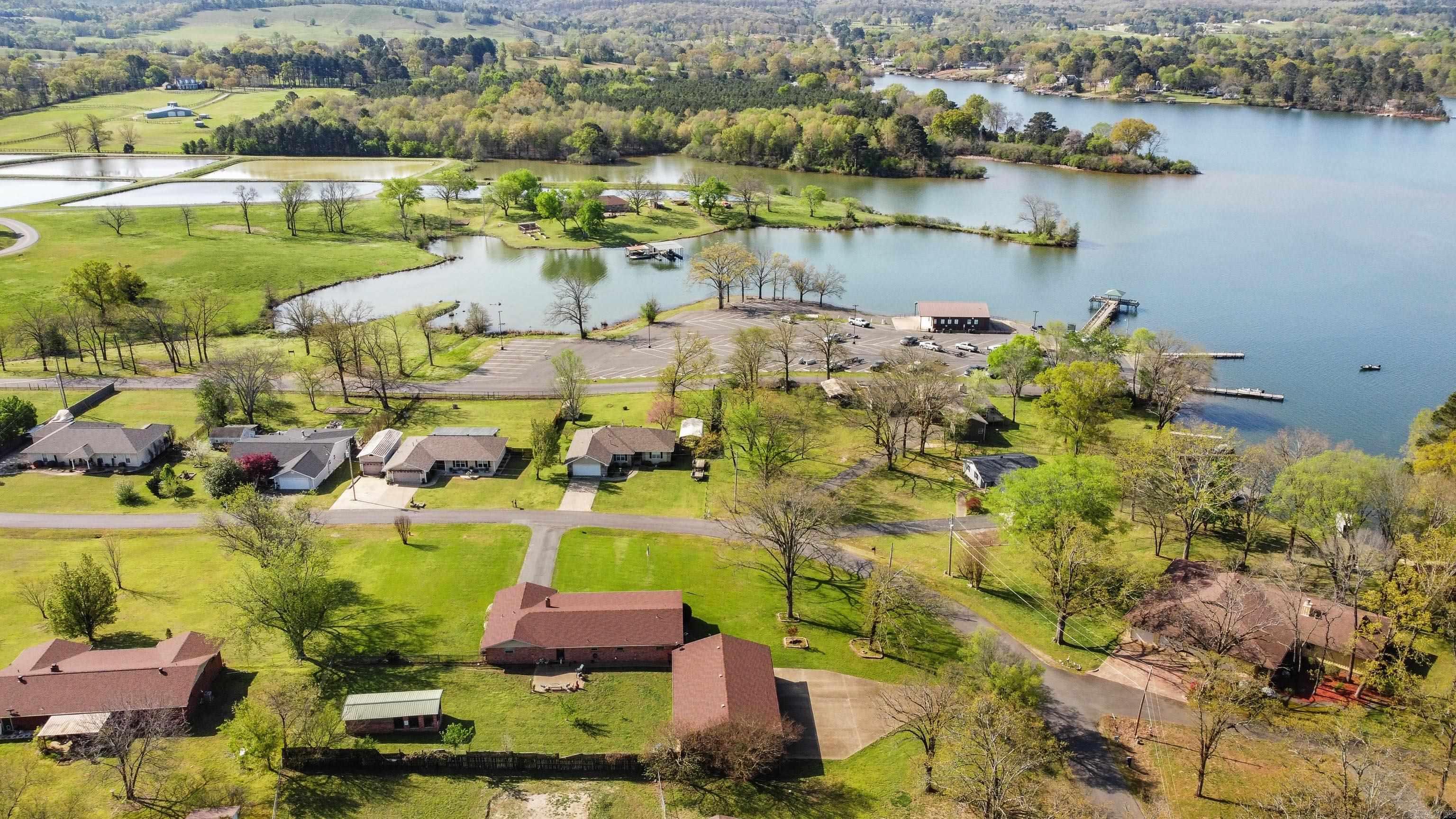 CLEVELAND SHORES - Residential