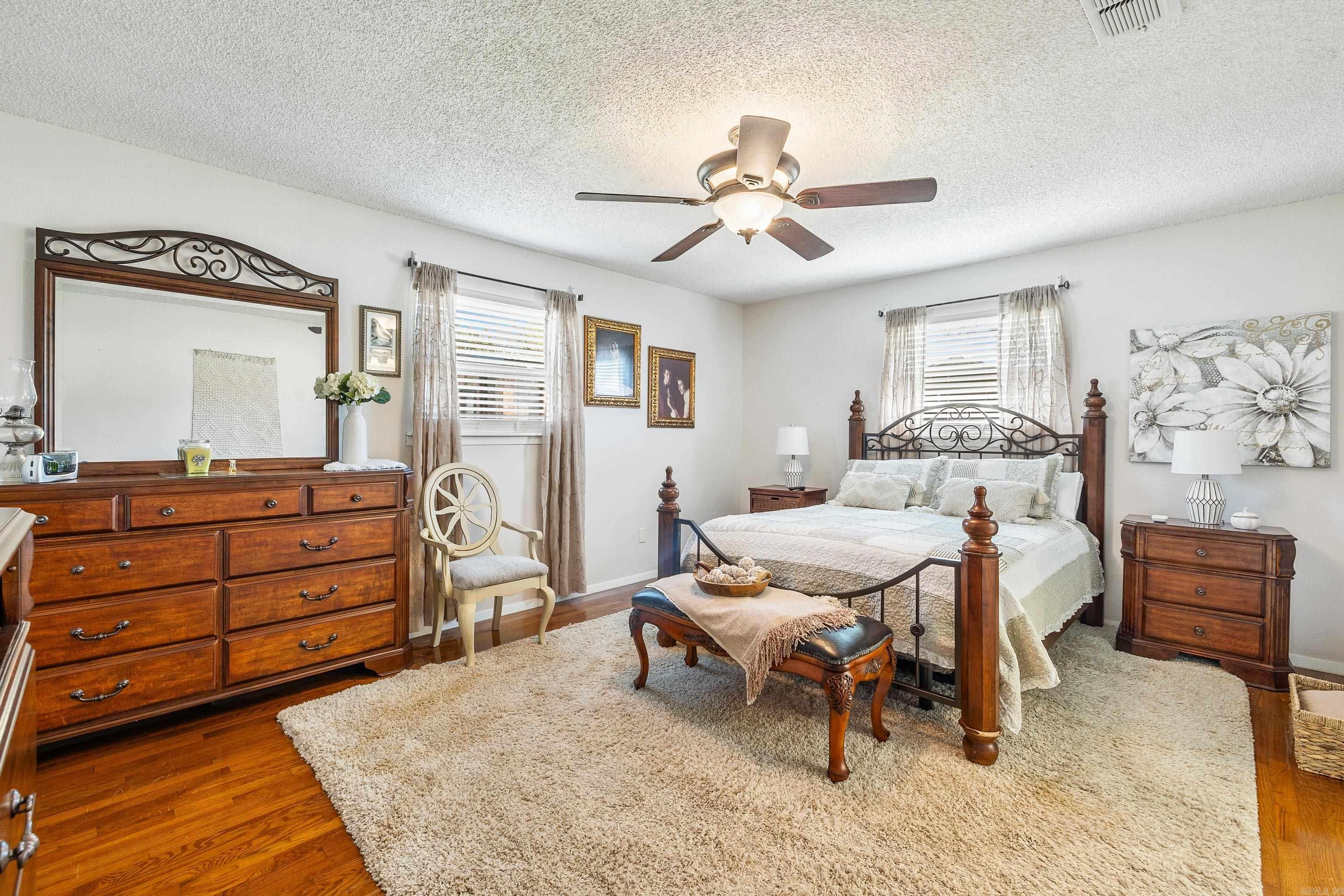 CLEVELAND SHORES - Residential