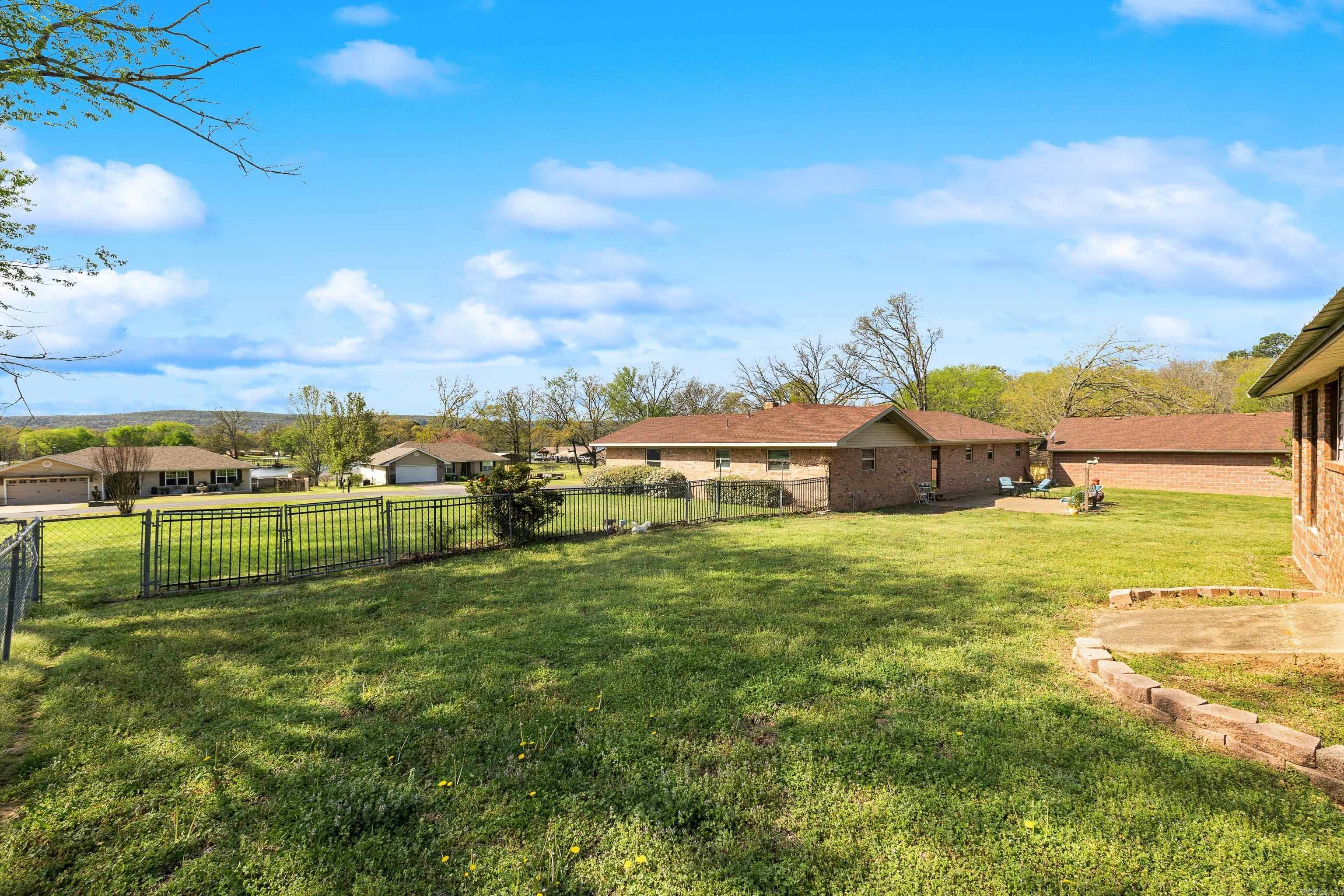 CLEVELAND SHORES - Residential