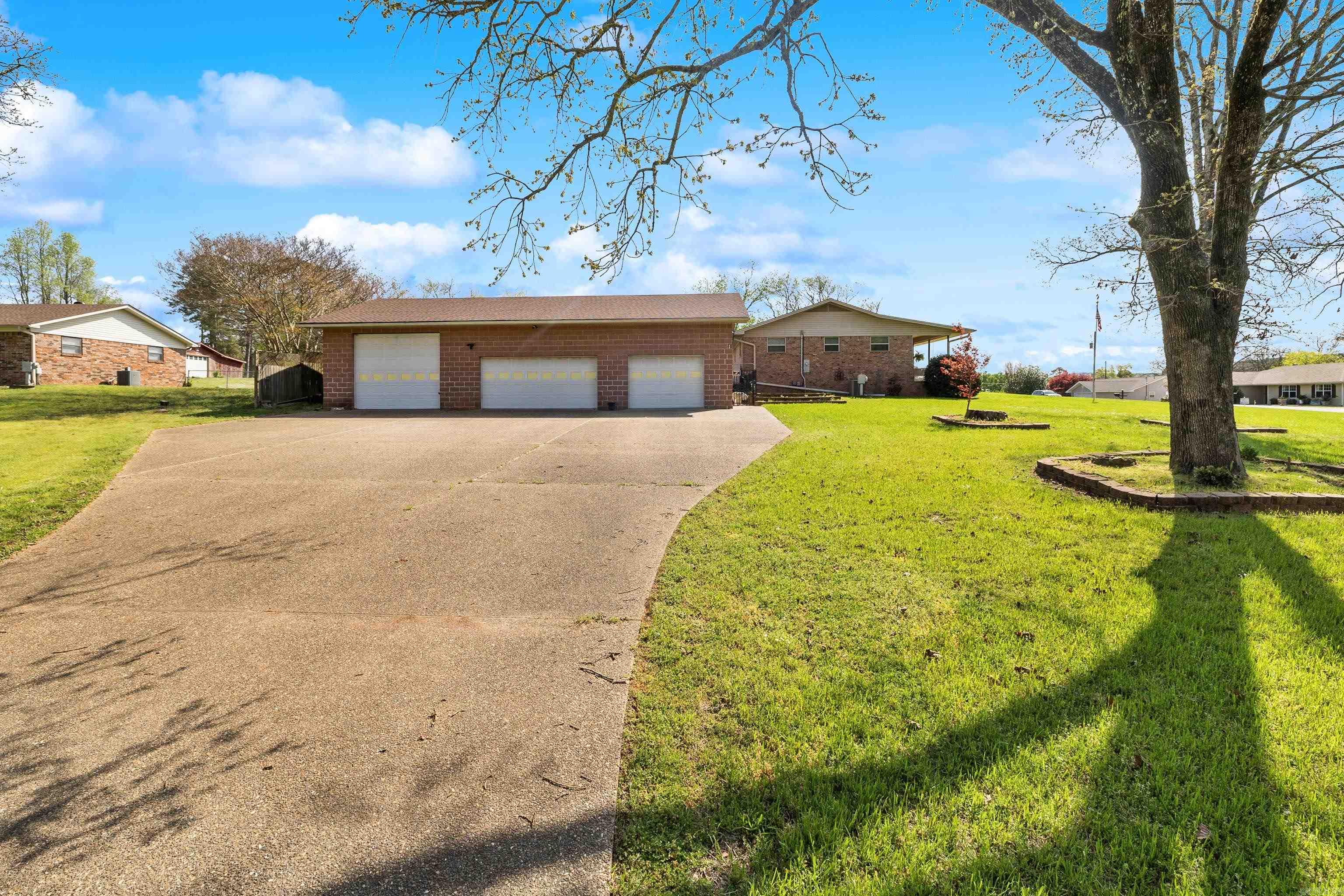 CLEVELAND SHORES - Residential