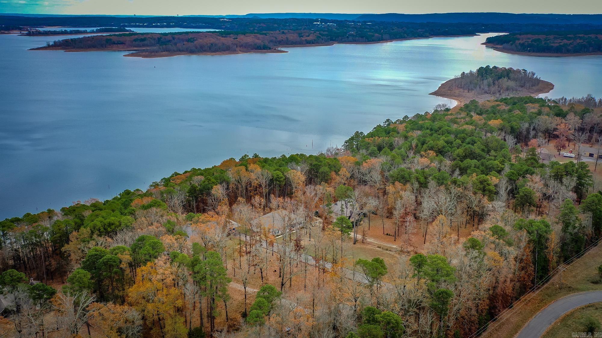 EAST SHORES AT TANNENBAUM - Residential