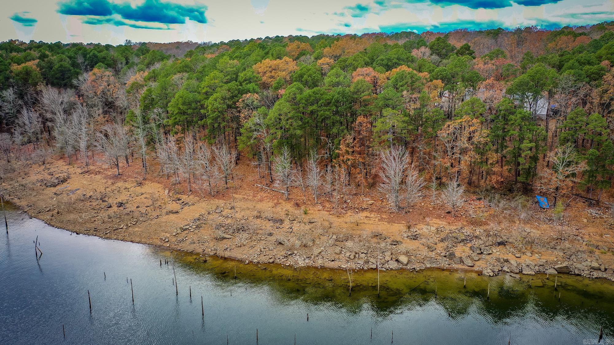 EAST SHORES AT TANNENBAUM - Residential