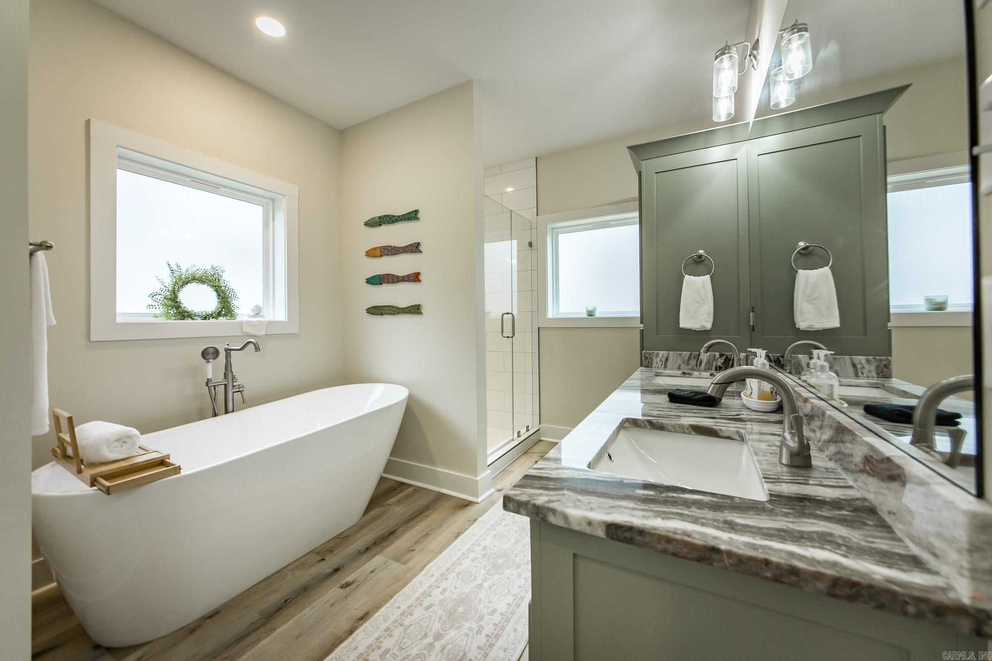 EAST SHORES AT TANNENBAUM - Residential