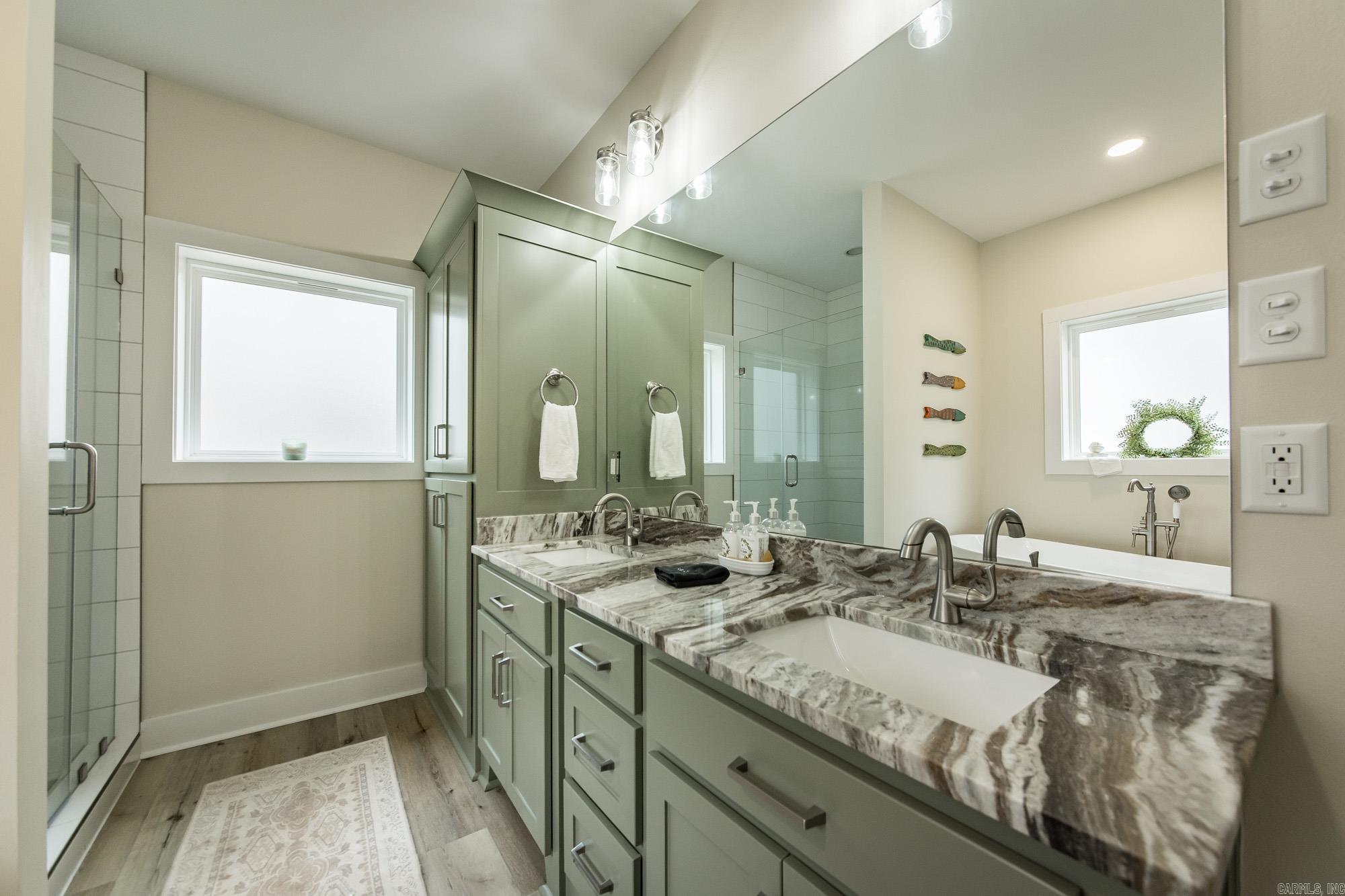 EAST SHORES AT TANNENBAUM - Residential