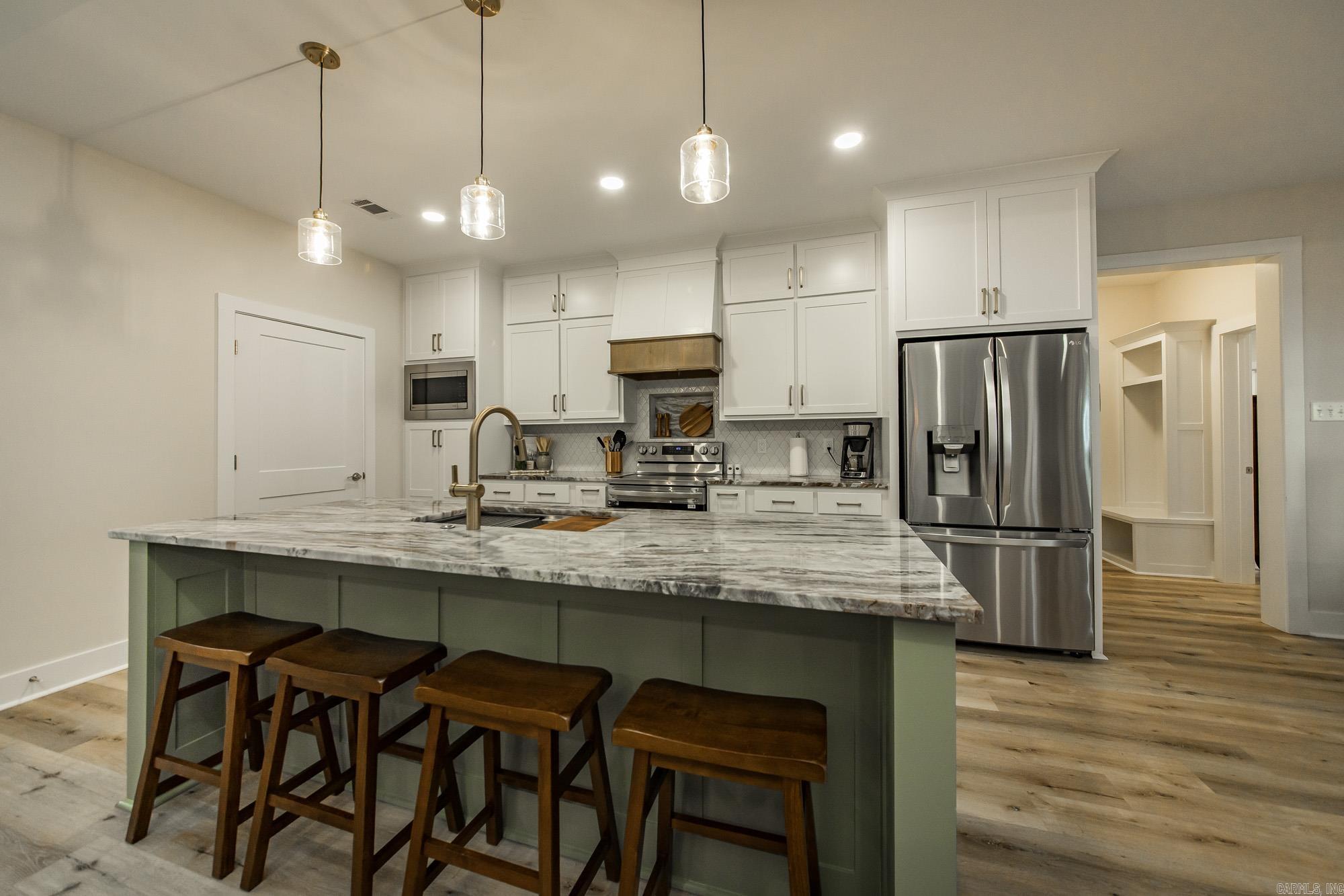 EAST SHORES AT TANNENBAUM - Residential